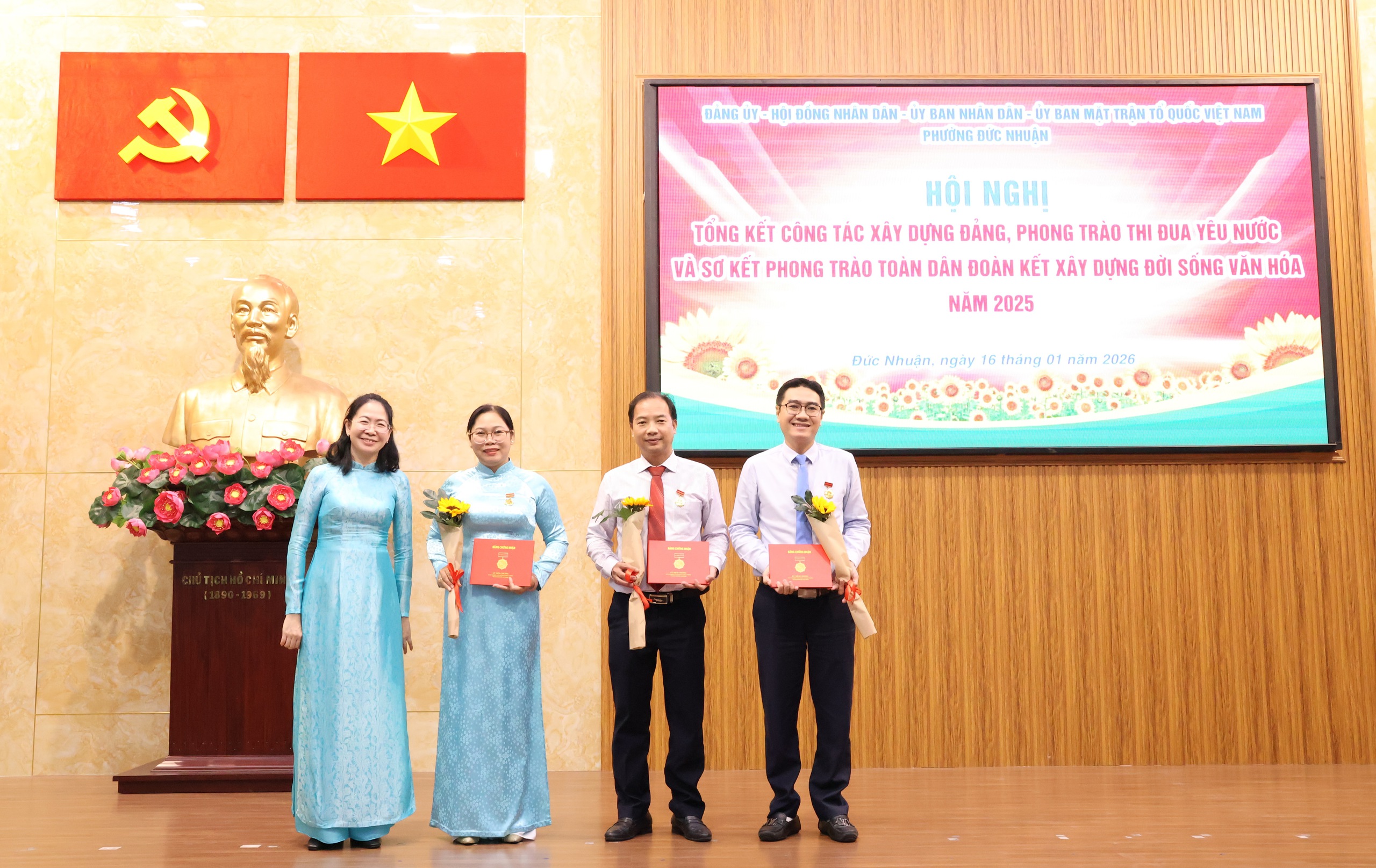 TPHCM: Đảng bộ phường Đức Nhuận hoàn thành xuất sắc nhiệm vụ năm 2025 - Ảnh 7.