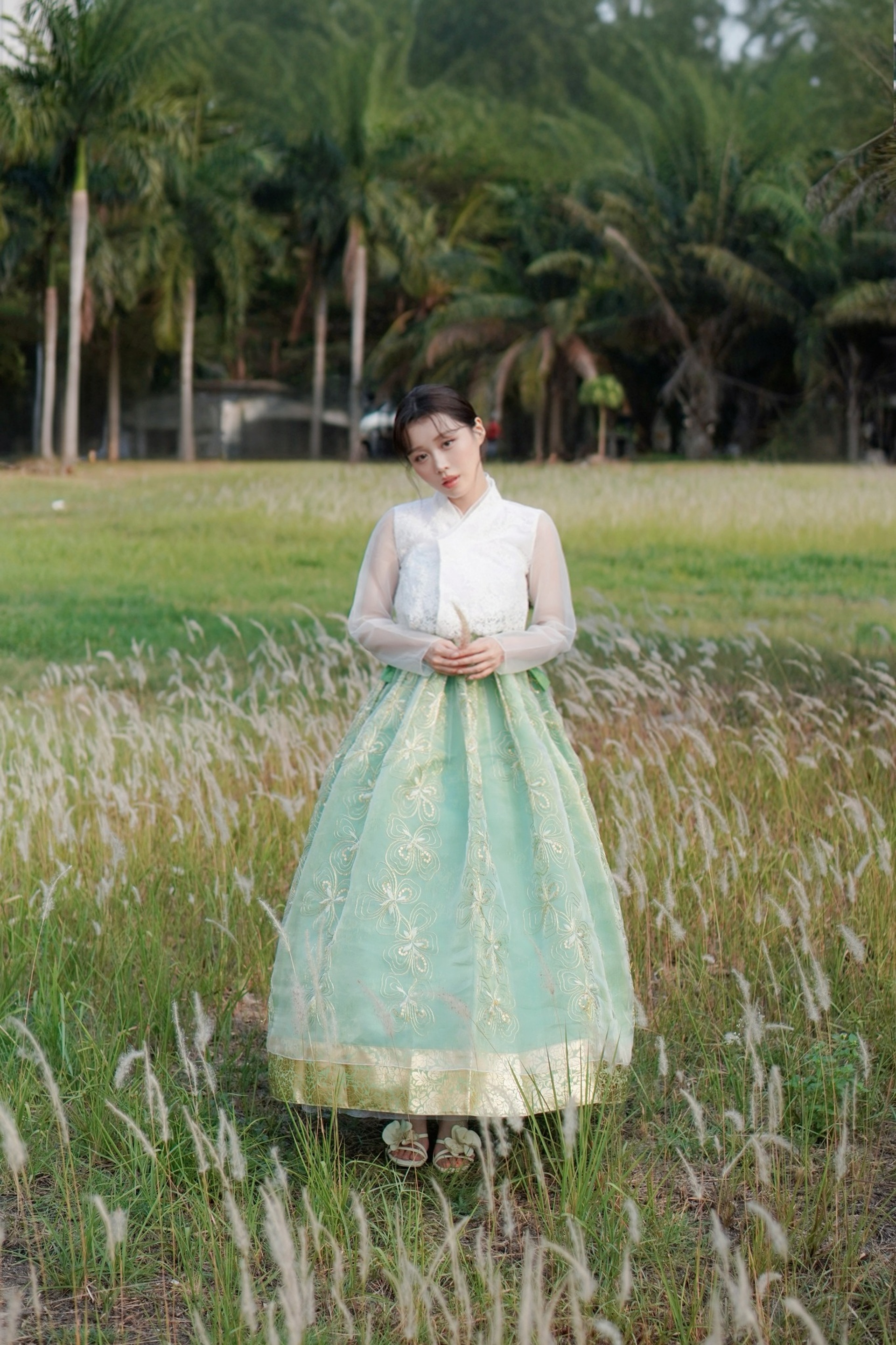 Ca sĩ gốc Hàn 9 năm ở showbiz Việt: Gợi cảm hơn, thừa nhận đánh đổi nhiều - 10