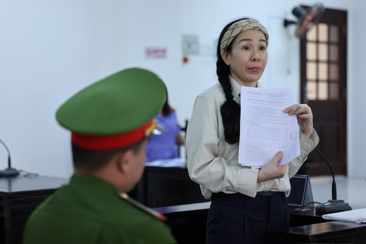 Vụ án liên quan vợ chồng Nguyễn Phương Hằng: Bà Đinh Lan kêu oan vì... mất điện thoại- Ảnh 2.