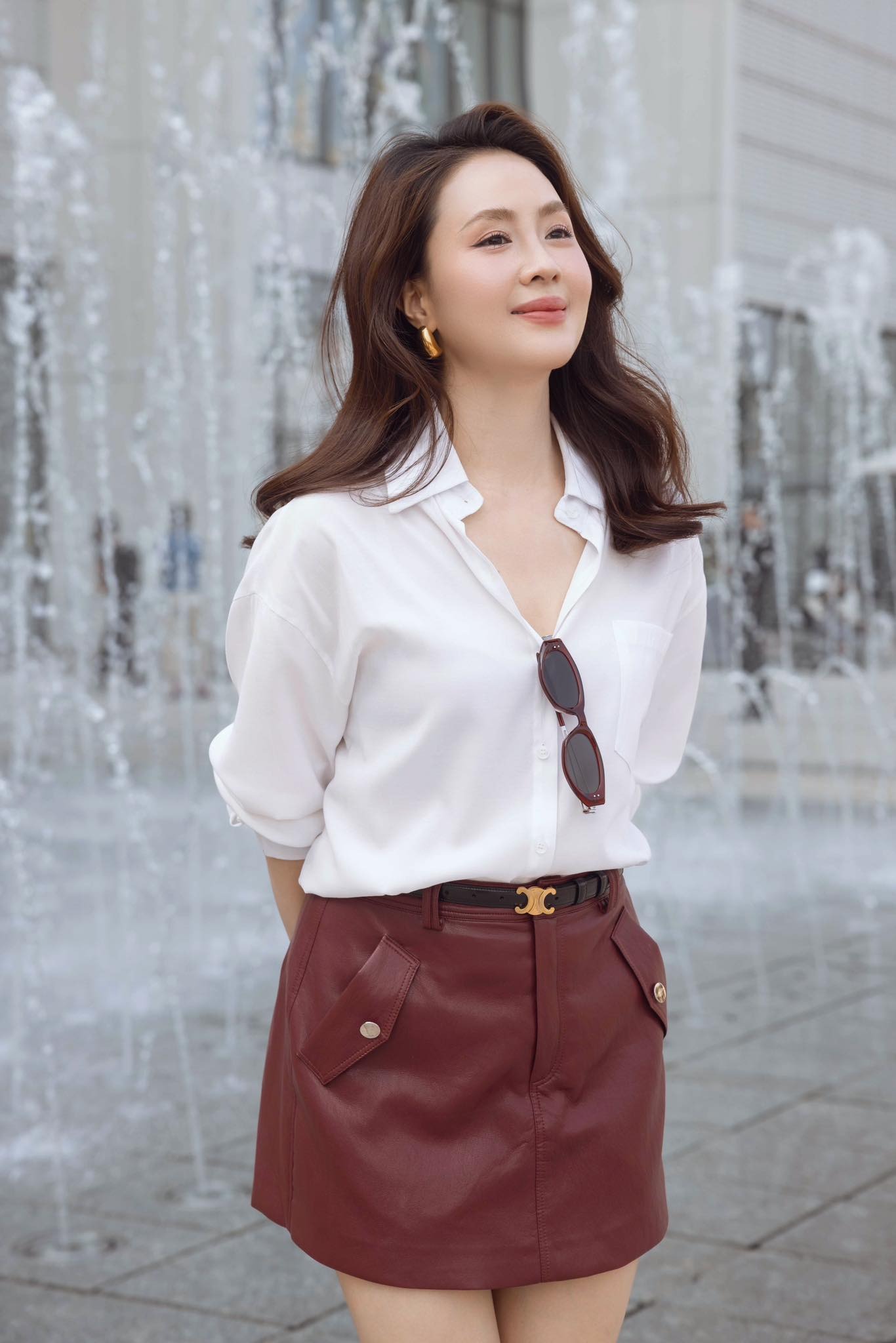 Mỹ nhân được cả showbiz nâng niu như báu vật, 42 tuổi vẫn là 