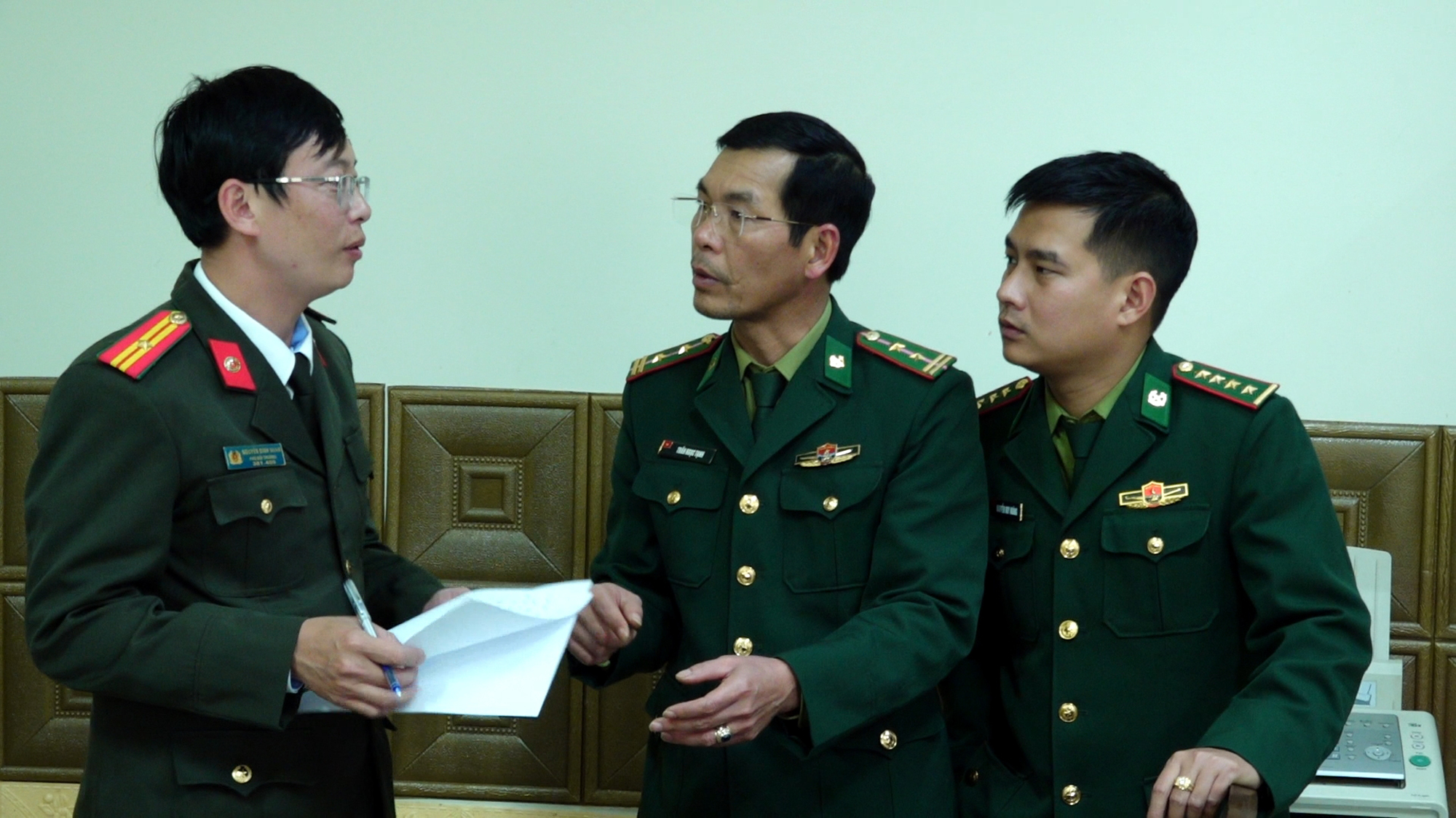 Công an tỉnh Gia Lai hỗ trợ hồi hương 9 công dân vượt biên- Ảnh 3.