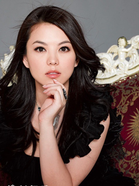 1768550066 343 Cam cua MC giau nhat showbiz so huu khoi tai