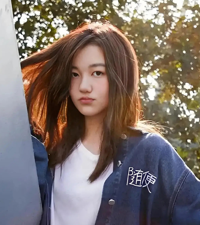 Lý Yên, con gái của Lý Á Bằng và Vương Phi. Ảnh Sohu