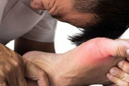 Bỏ thịt nhưng vẫn uống bia khiến bệnh gout nặng hơn