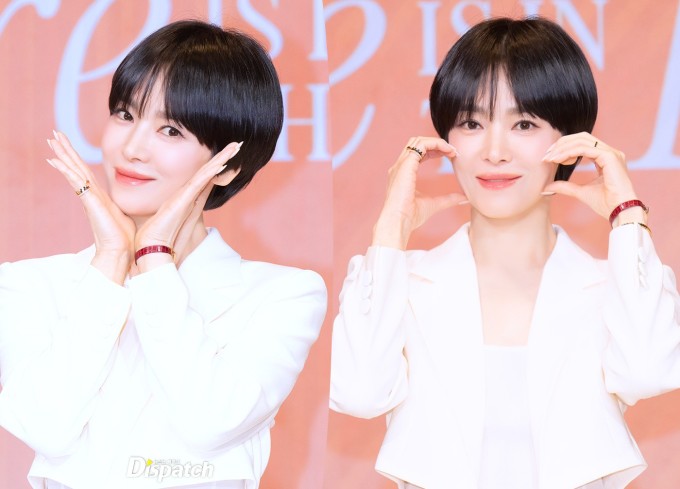 Diễn viên để kiểu tóc ngắn, mặc vest công sở sắc trắng phong cách tối giản hơi hướng menswear, làn da săn chắc và rạng rỡ. Trong suốt buổi gặp báo chí, cô tinh nghịch tạo dáng và nhận được những tràng vỗ tay tán thưởng từ người hâm mộ. Weibo, The Qoo... tràn ngập những lời khen ngợi cô như 'vẻ đẹp quên thời gian ở tuổi 44' và 'mái tóc ngắn sành điệu và cá tính'. Các bình luận nói Song Hye Kyo chọn trang phục khéo léo, quần ống suông dài chạm sàn giúp kéo dài đôi chân, áo chiết eo cao làm nâng tỷ lệ cơ thể, làm phần chân trông dài hơn.