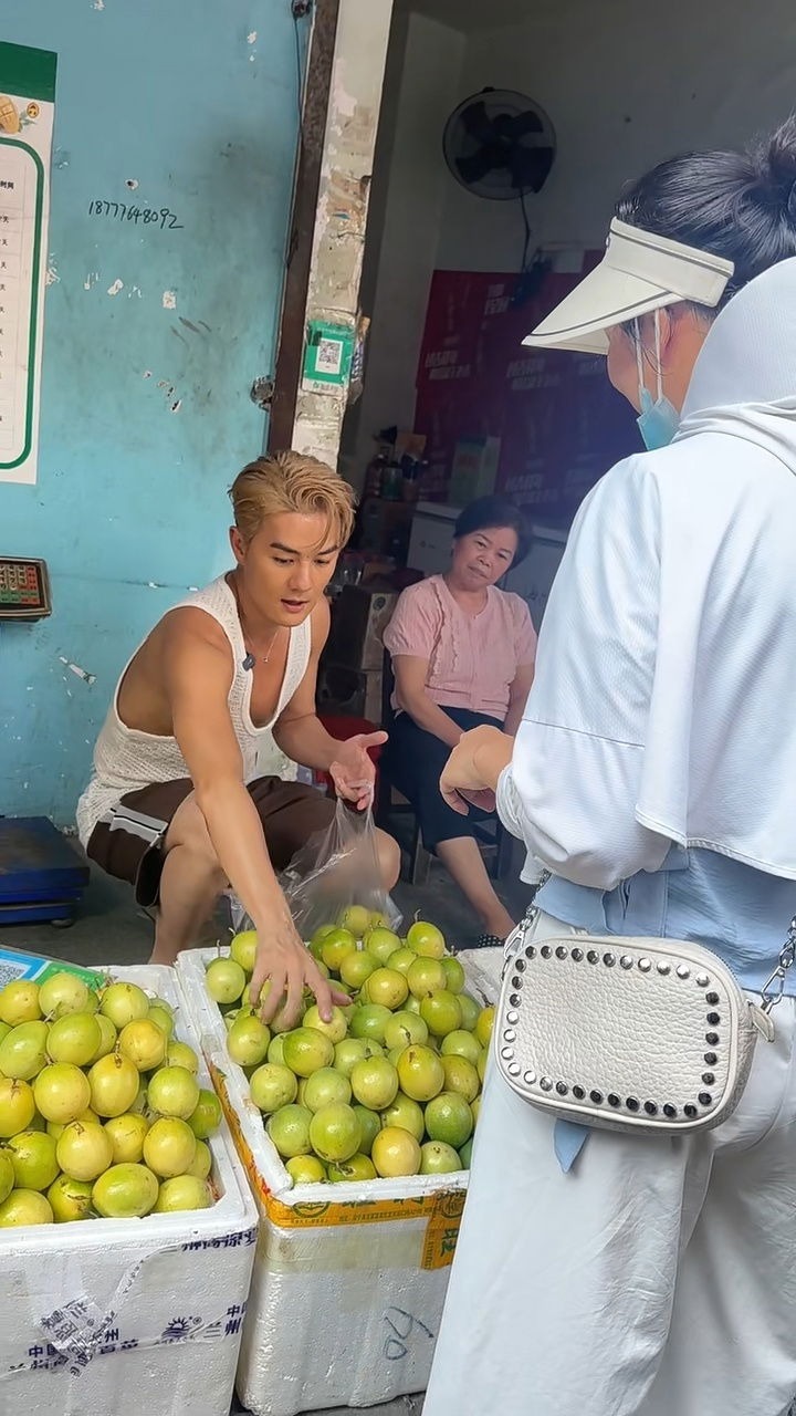 Sự hết thời của 1 Anh Trai Chông Gai: Từng khiến con gái đại gia điên đảo, giờ về quê đi hát đám cưới dạo- Ảnh 8.