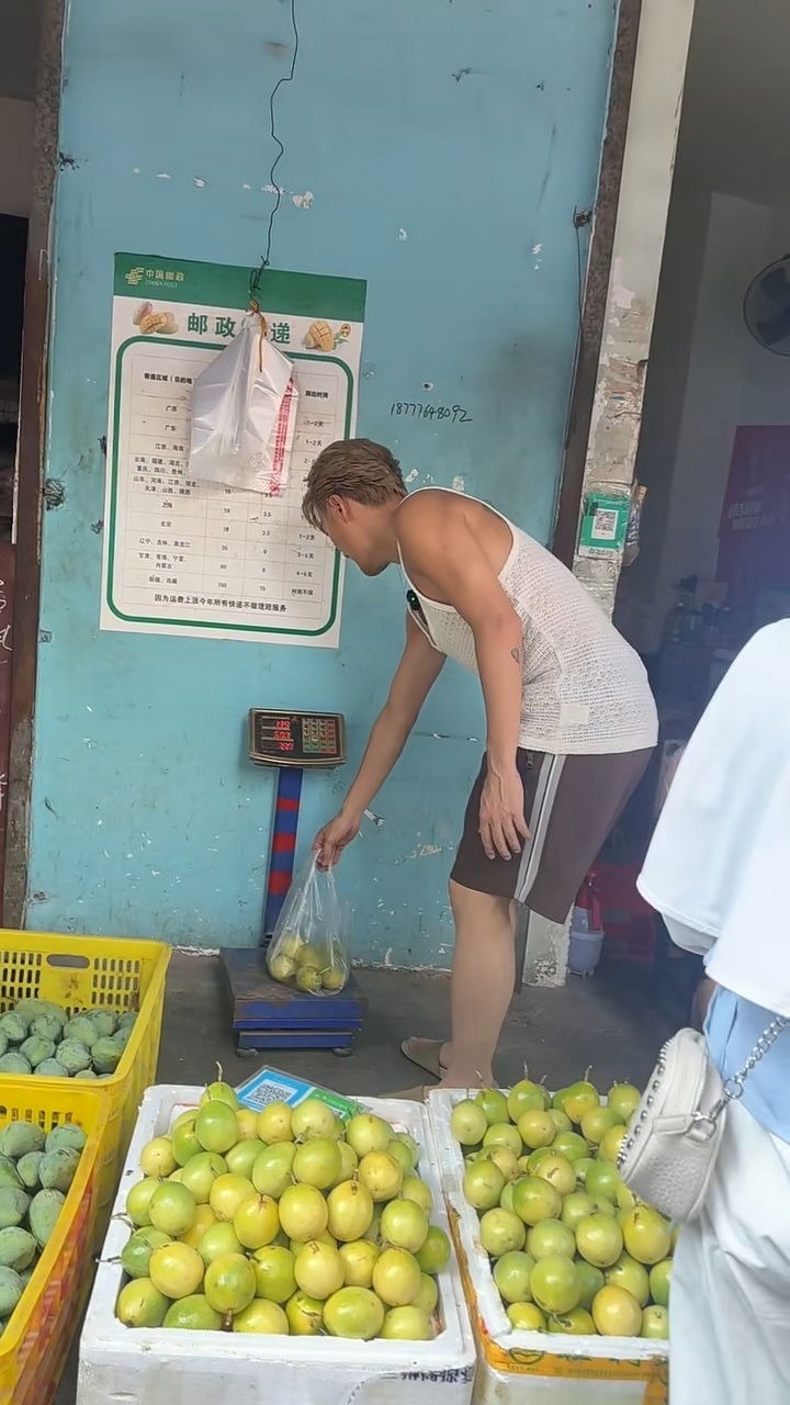 Sự hết thời của 1 Anh Trai Chông Gai: Từng khiến con gái đại gia điên đảo, giờ về quê đi hát đám cưới dạo- Ảnh 7.