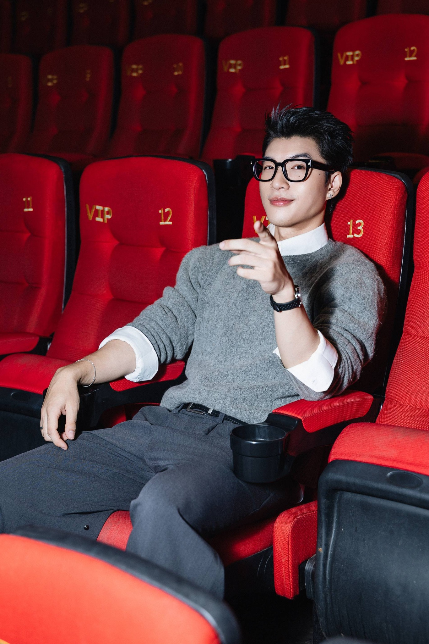 Nam nghệ sĩ Vbiz đắt show bậc nhất, được Bộ VHTTDL vinh danh: Nói 1 câu ủng hộ ngay 400 triệu đồng- Ảnh 5.