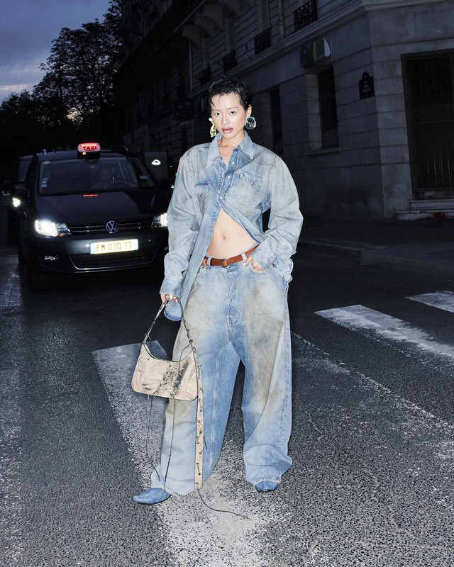 Bí quyết diện denim on denim thời thượng, không gây nhàm chán- Ảnh 2.