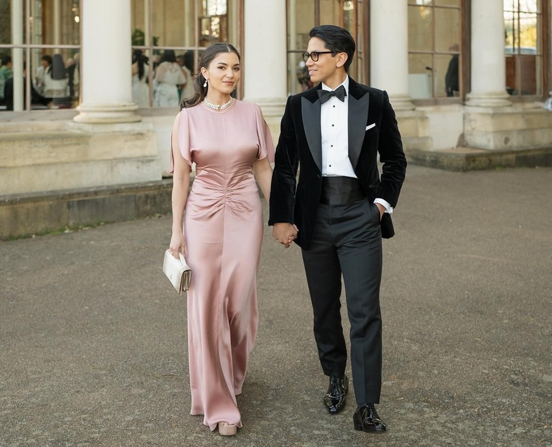 Hôn nhân của hoàng tử được khao khát nhất thế giới từng lên mạng tuyển vợ - 6