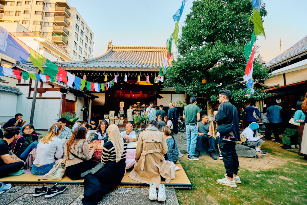 Thực hư cảnh tượng ‘Phật bay’ ở Nhật Bản: Hoàn toàn có thật!- Ảnh 8.