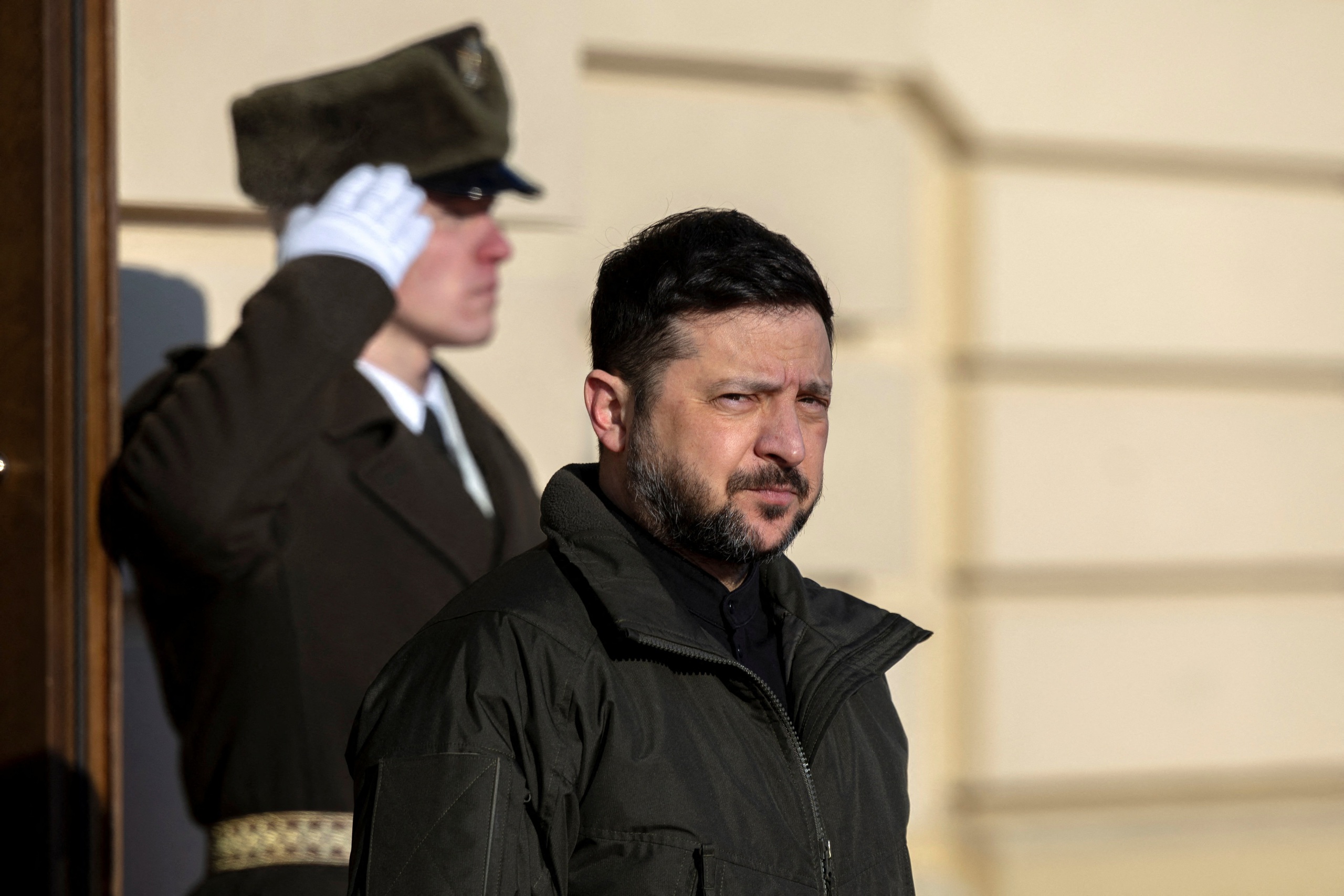 Chiến sự Ukraine ngày 1.423: Kyiv sắp cạn năng lượng, ông Zelensky đáp trả ông Trump - Ảnh 4.