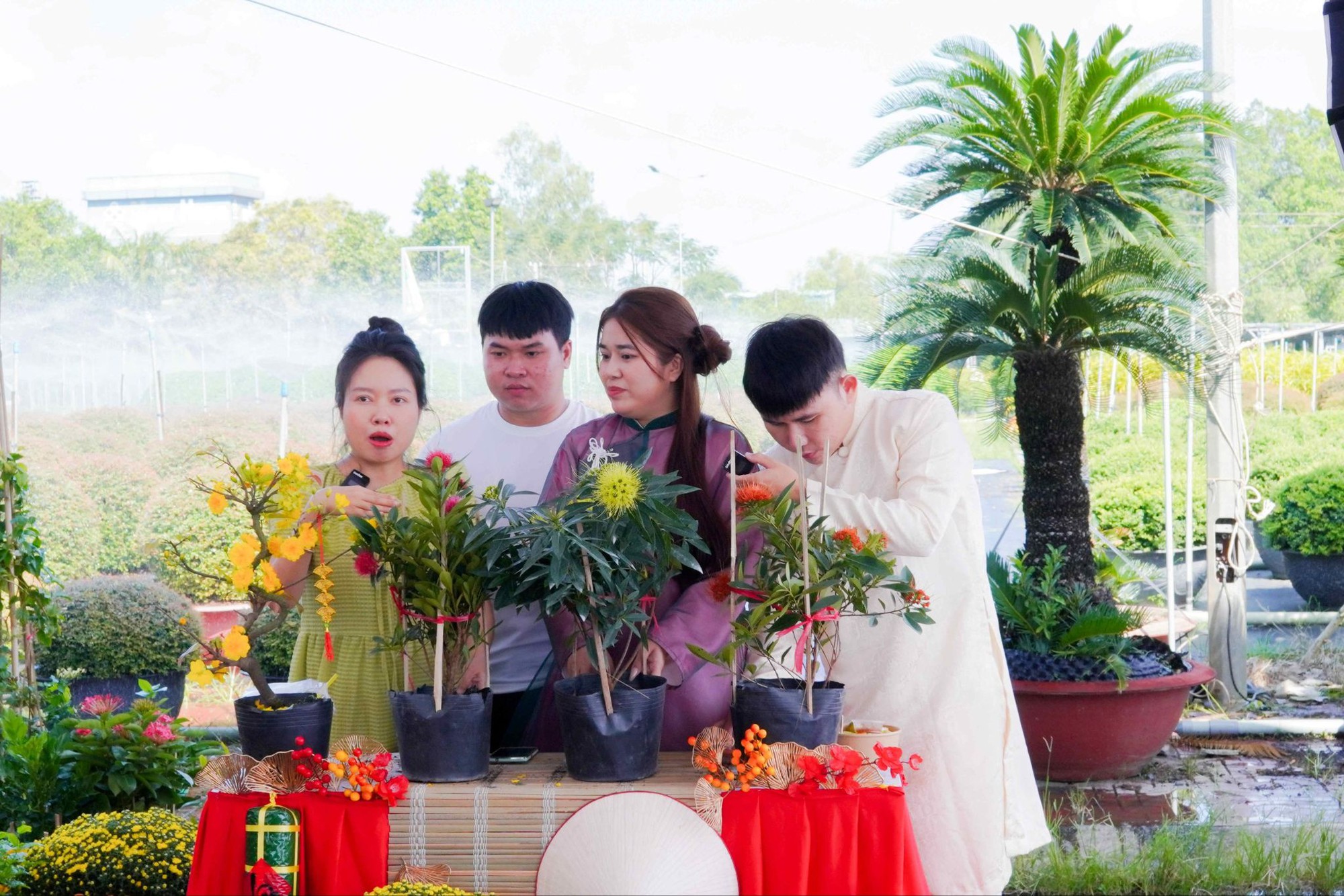 Tết đến sớm hơn, khi người bán hoa không còn phải chờ đến đêm 30 mới được về nhà- Ảnh 4.