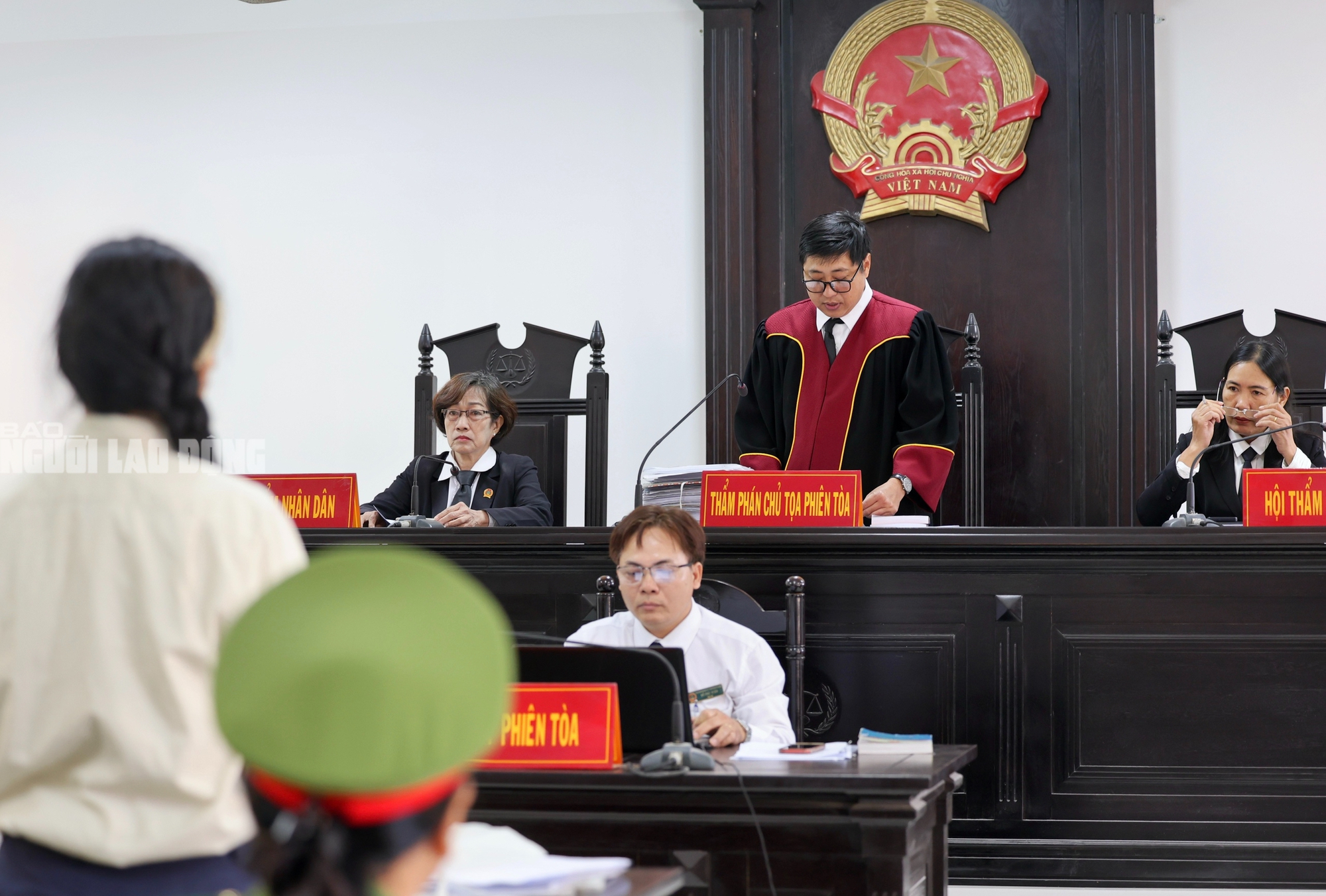 Lời nói, hành động 