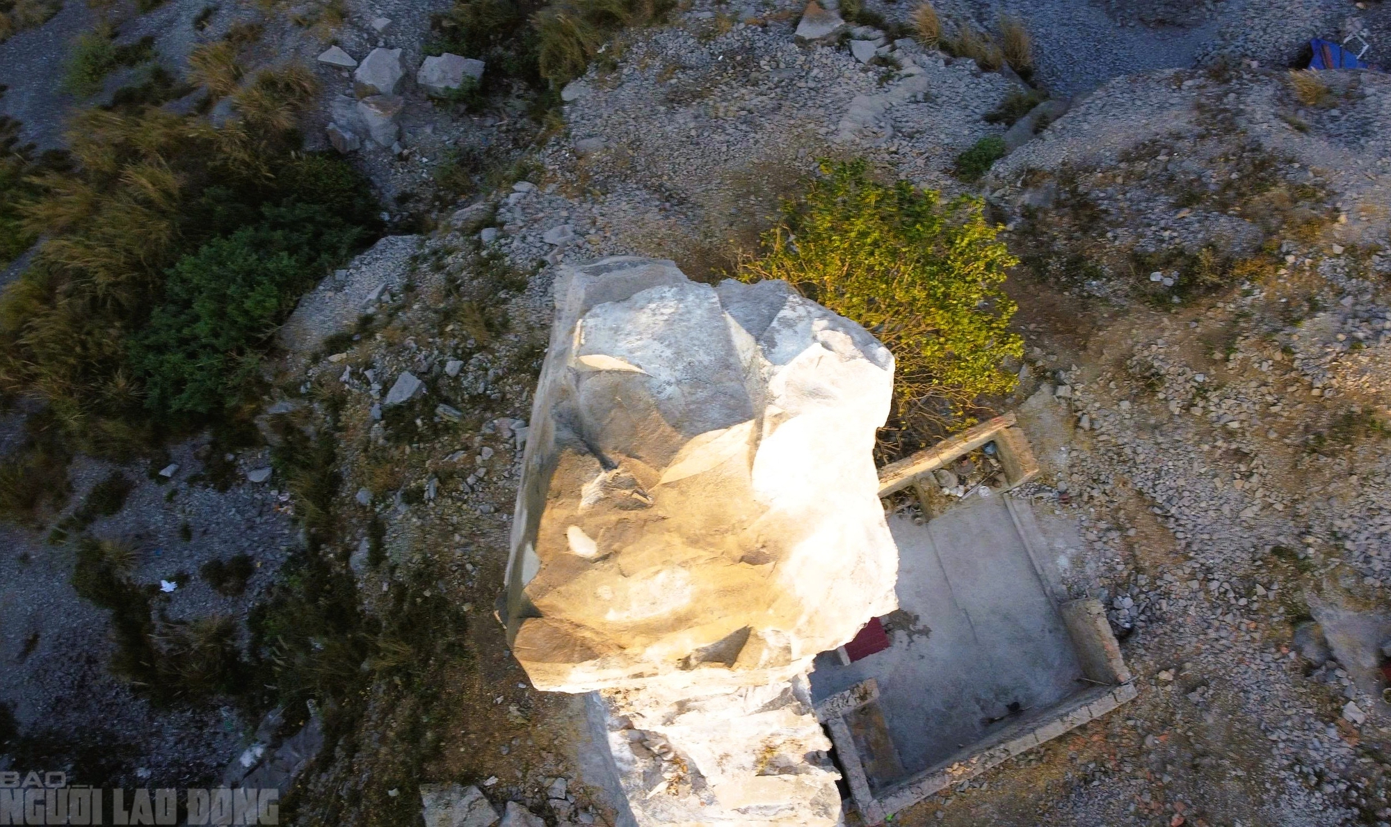 Phó chủ tịch tỉnh Thanh Hóa chỉ đạo kiểm tra thông tin liên quan tới Hòn Vọng Phu - Ảnh 11.