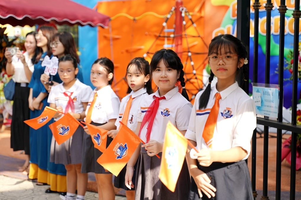 Phụ huynh trường tư Hà Nội bất ngờ nhận hơn 3 triệu tiền hoàn ăn bán trú - 2