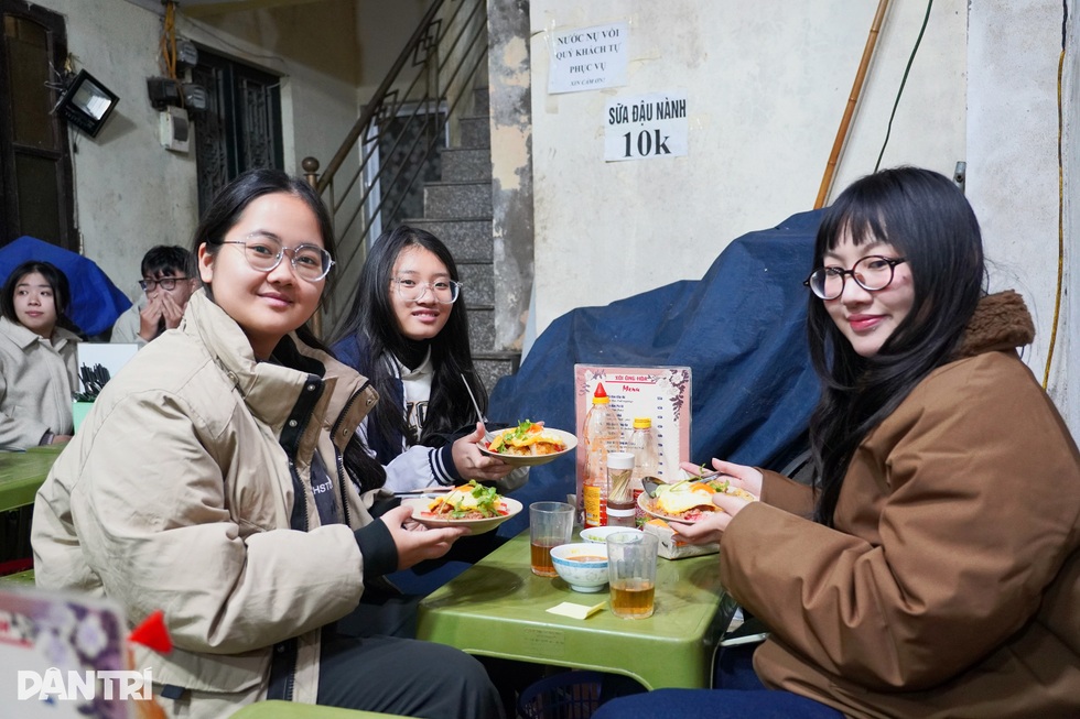 Bí mật trong đĩa xôi má đào 55.000 đồng, ông chủ Hà Nội bán trăm suất/ngày - 6