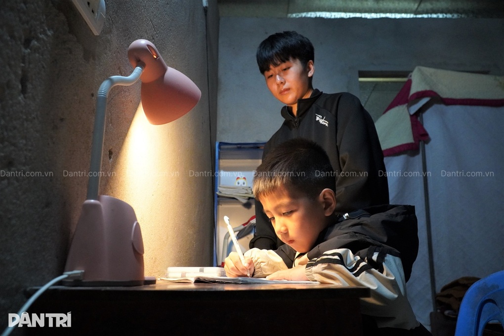 Ước mong nghẹn lời của cậu học trò khi mẹ nguy kịch, cha bệnh tật kiệt sức - 3
