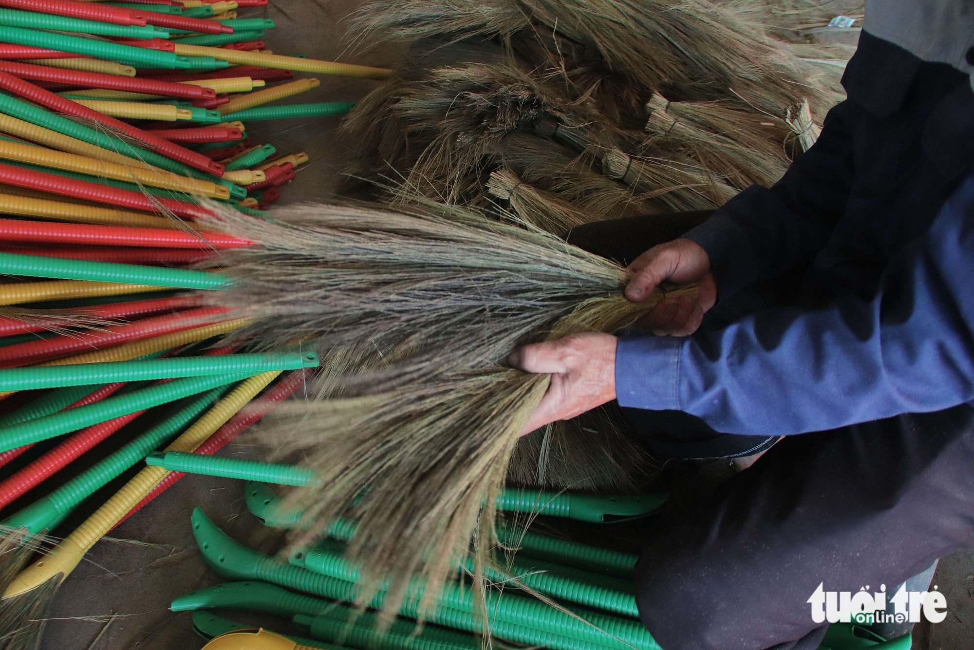 chổi đót - Ảnh 5.