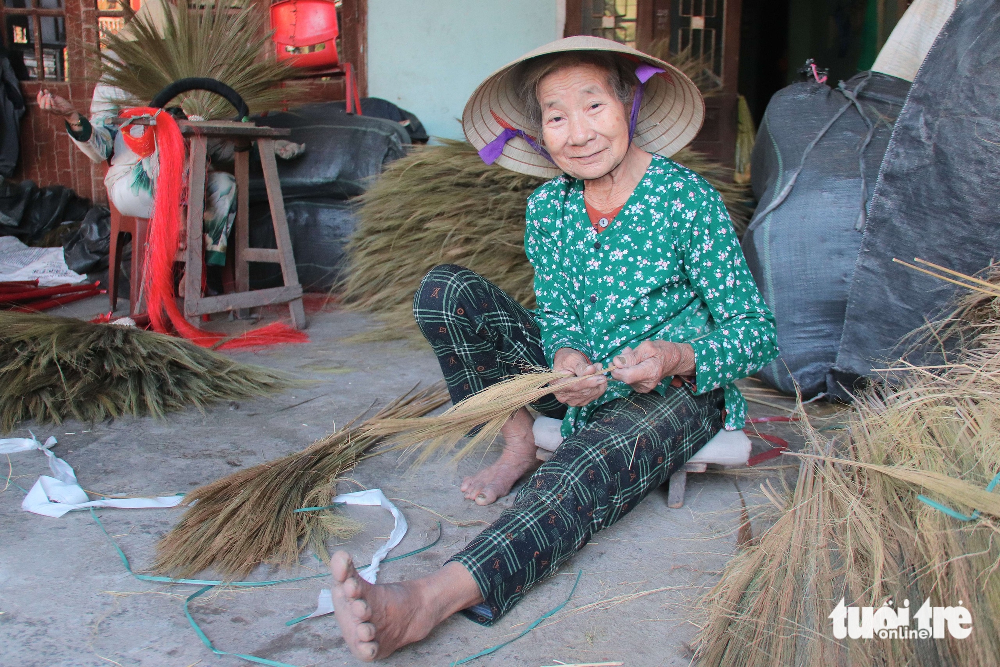 chổi đót - Ảnh 12.