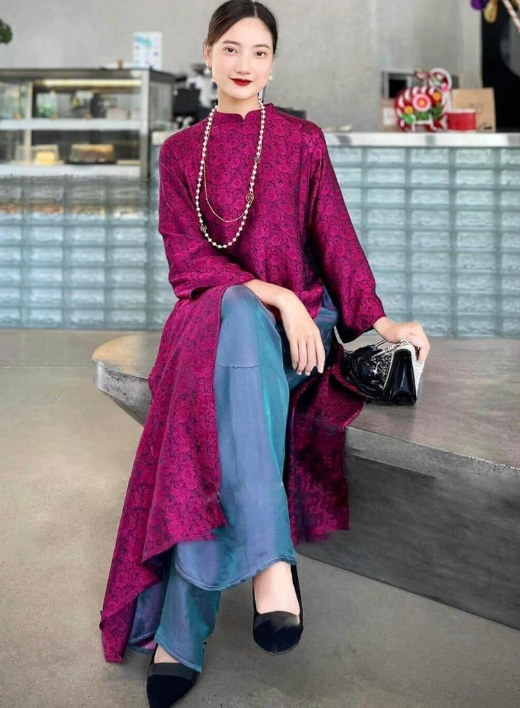 5 mẫu áo dài Tết duyên dáng, thi vị: Cứ diện lên người là xinh không có nhưng!- Ảnh 3.