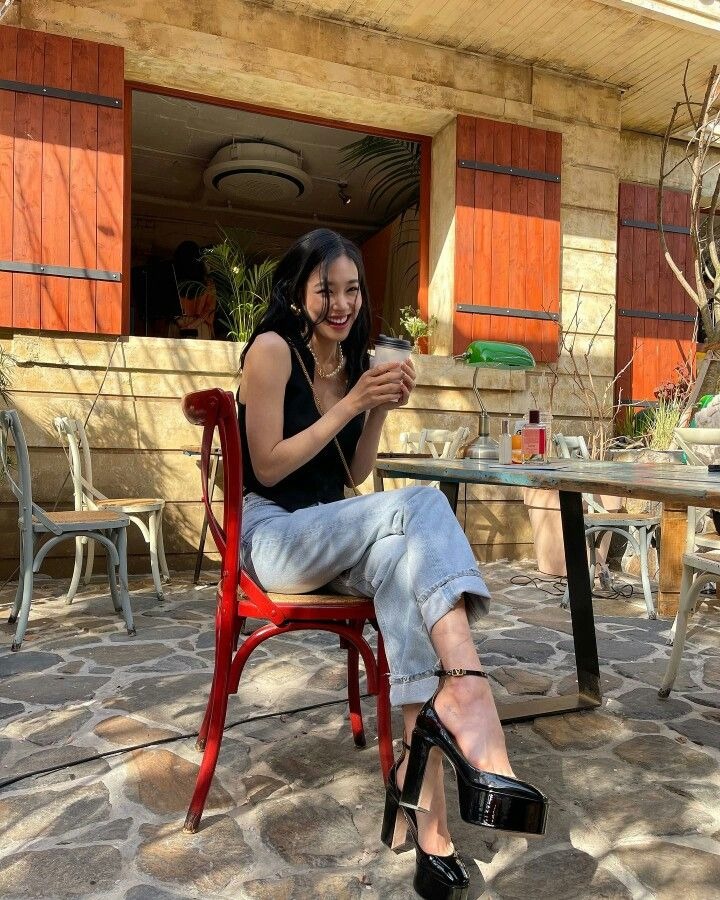 Mỹ nhân 19 năm không có đối thủ vì nụ cười tuyệt phẩm nhân gian: U40 vẫn là sách mẫu thời trang cho gái 18- Ảnh 14.