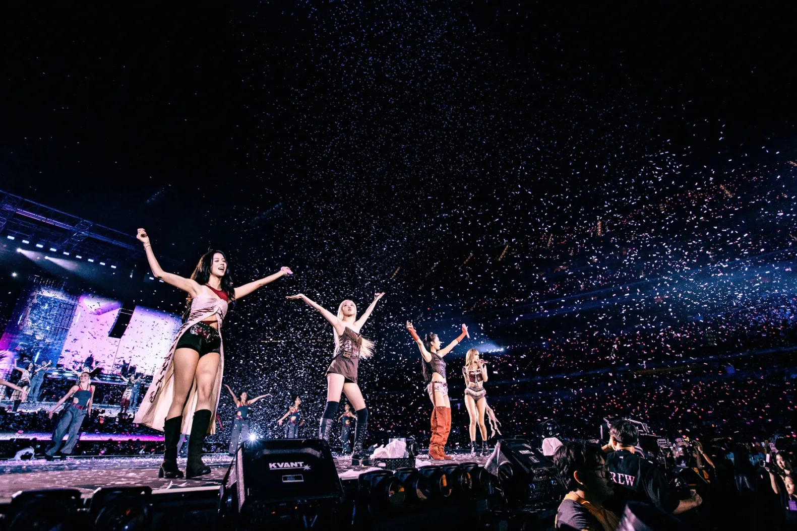 Đến lượt BLACKPINK bị chê hết thời: Doanh số giảm một nửa, comeback hời hợt hết chỗ nói- Ảnh 6.