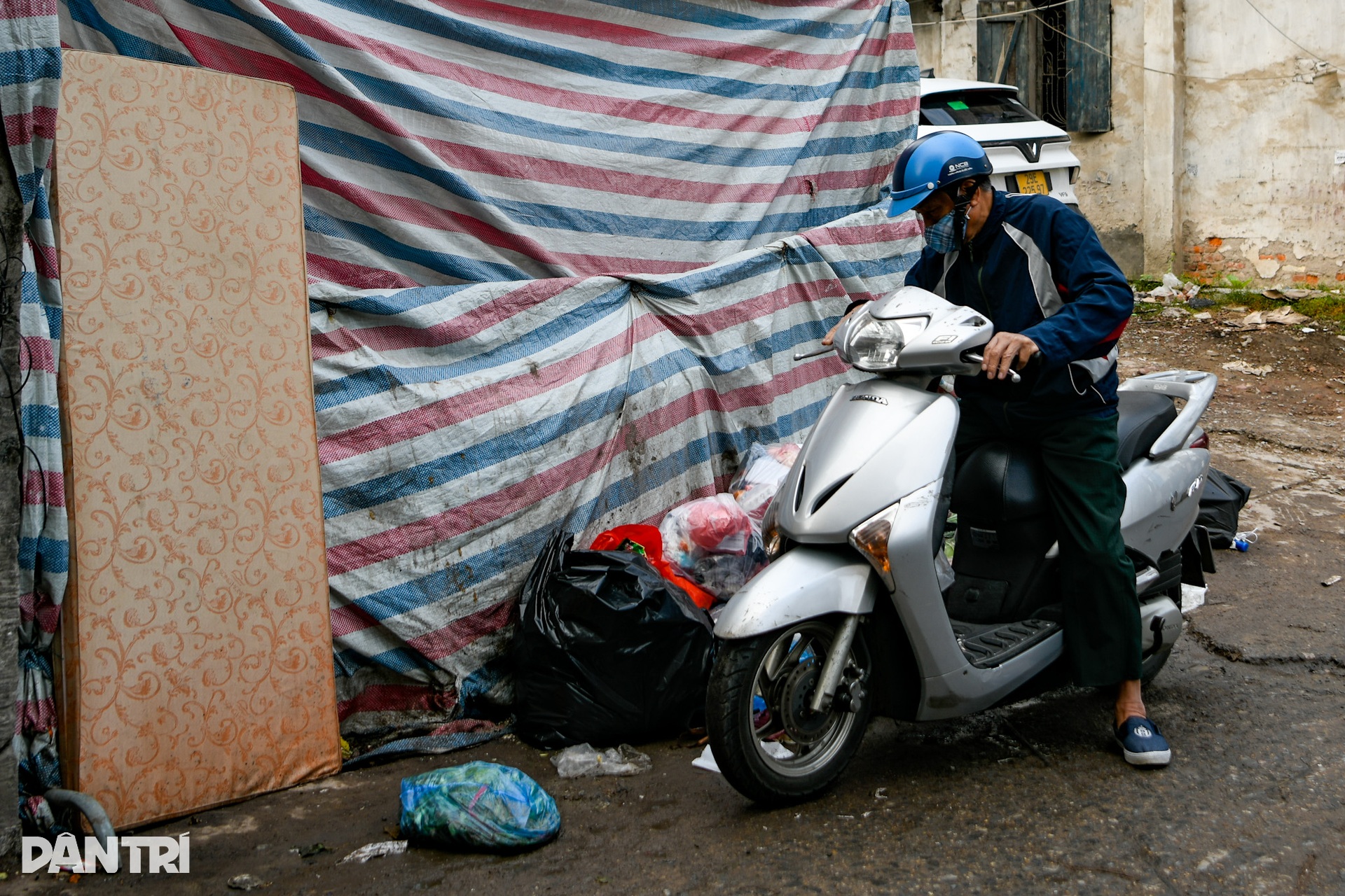 Hà Nội: Nơi có camera thì sạch rác, chỗ không bị nhìn thấy thì ngập ngụa - 5