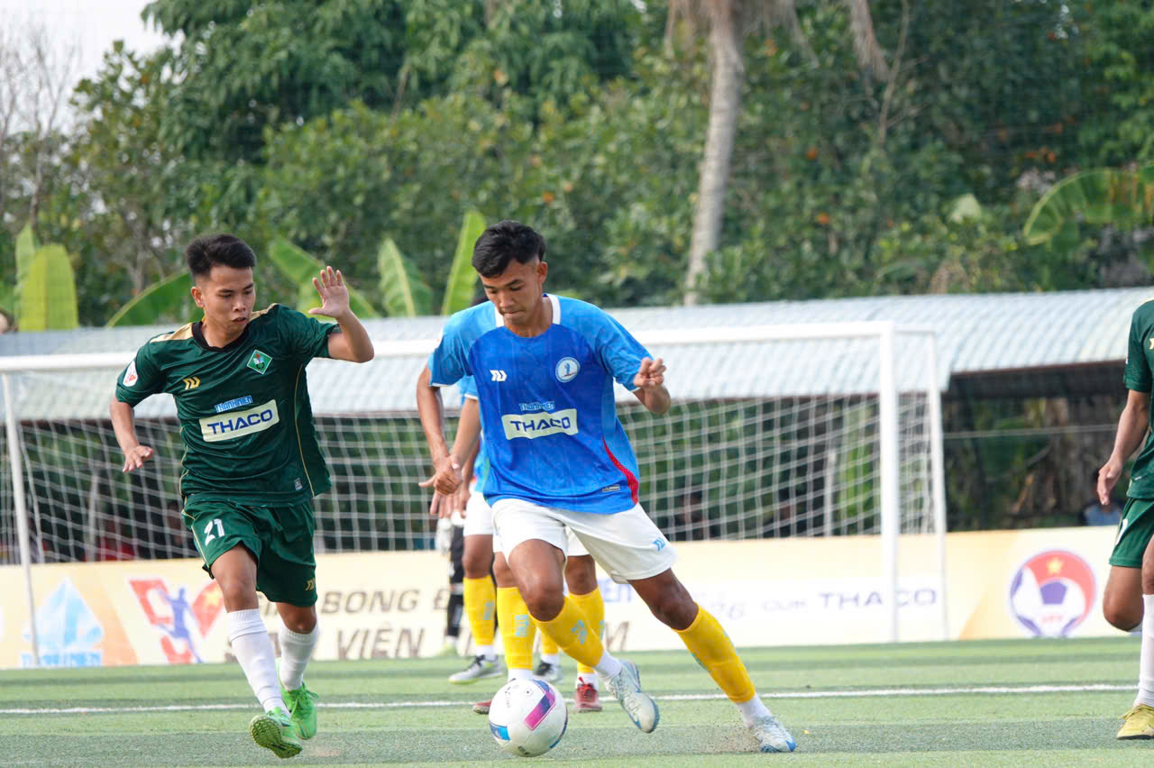 Cầu thủ 1,85 m ghi bàn thắng quý hơn vàng cho Trường ĐH Đồng Tháp tại TNSV THACO cup 2026- Ảnh 2.
