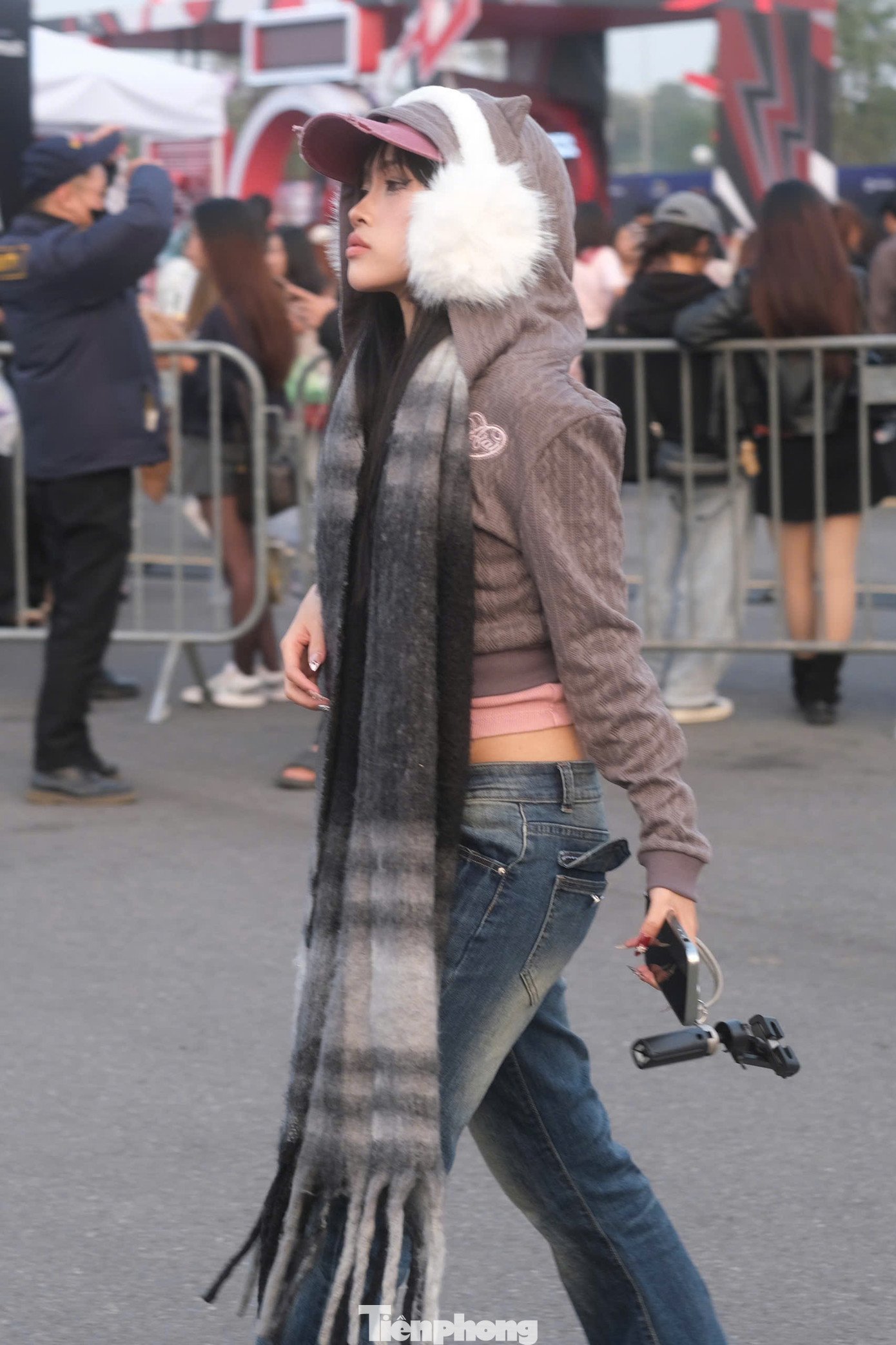 Hàng chục nghìn người đổ về Đông Anh - 14