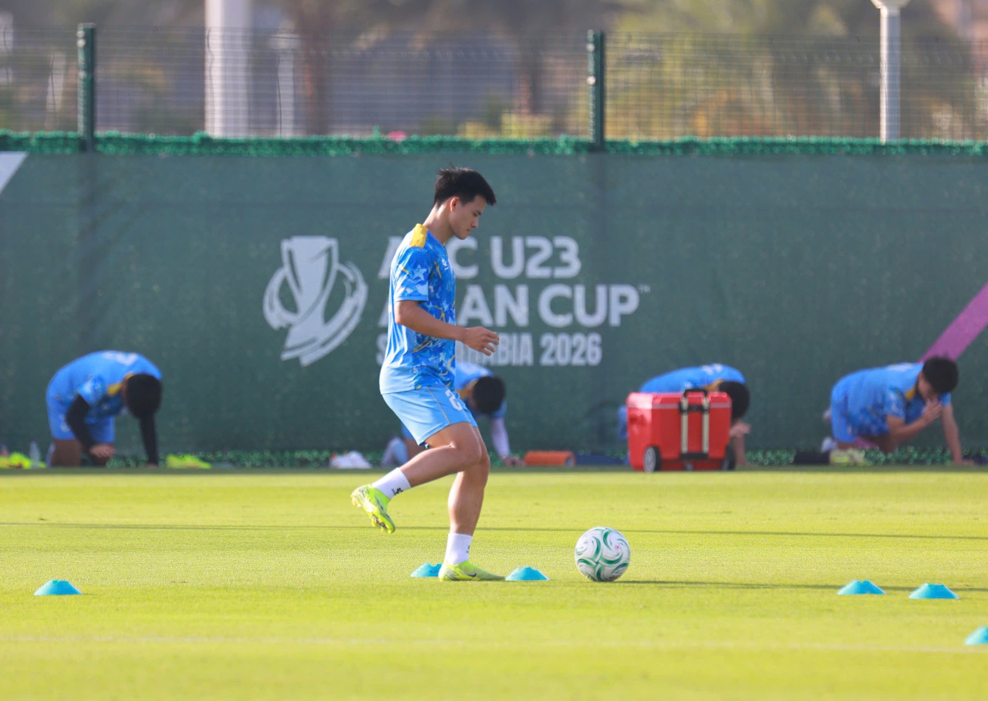 Thanh Nhàn trở lại, U.23 Việt Nam thêm phương án đá phạt: Hãy mang U.23 Kyrgyzstan đến đây! - Ảnh 2.