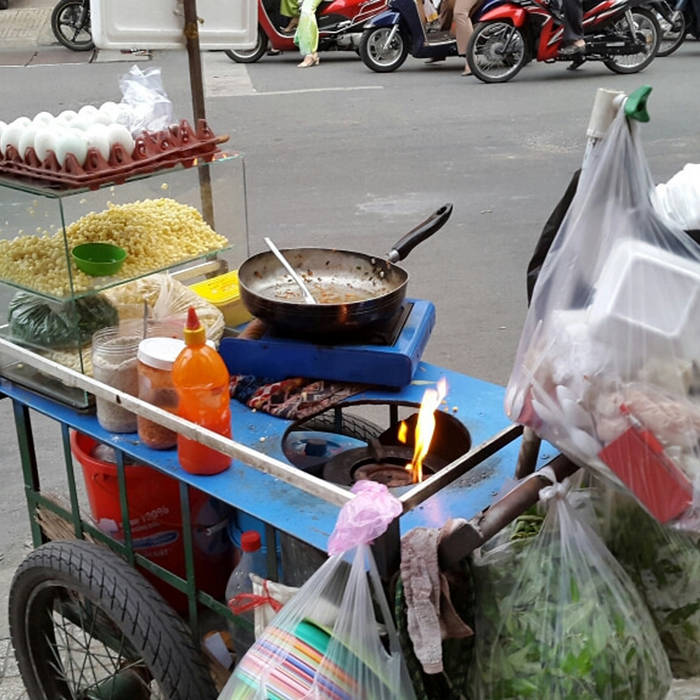 Món bình dân Việt lên đài Hàn Quốc: Giá rẻ, bán vỉa hè, du khách nhận xét 