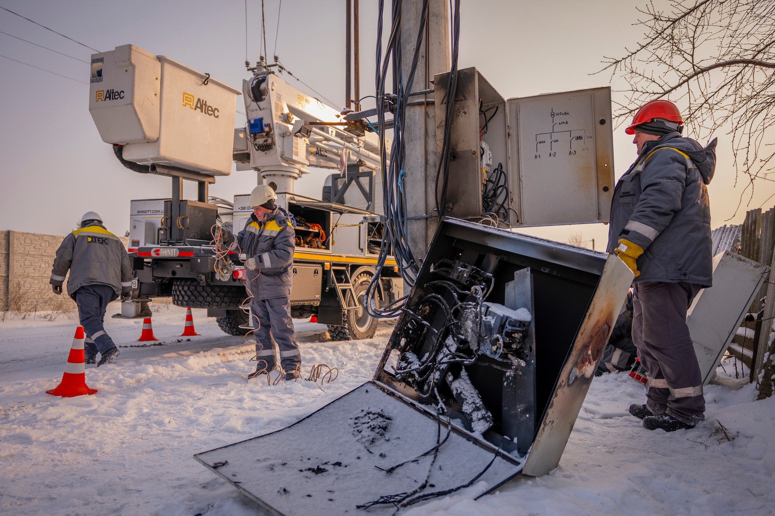 Chiến sự Ukraine ngày 1.424: Ukraine đàm phán Mỹ, tình báo Kyiv dự đoán động thái Nga - Ảnh 2.