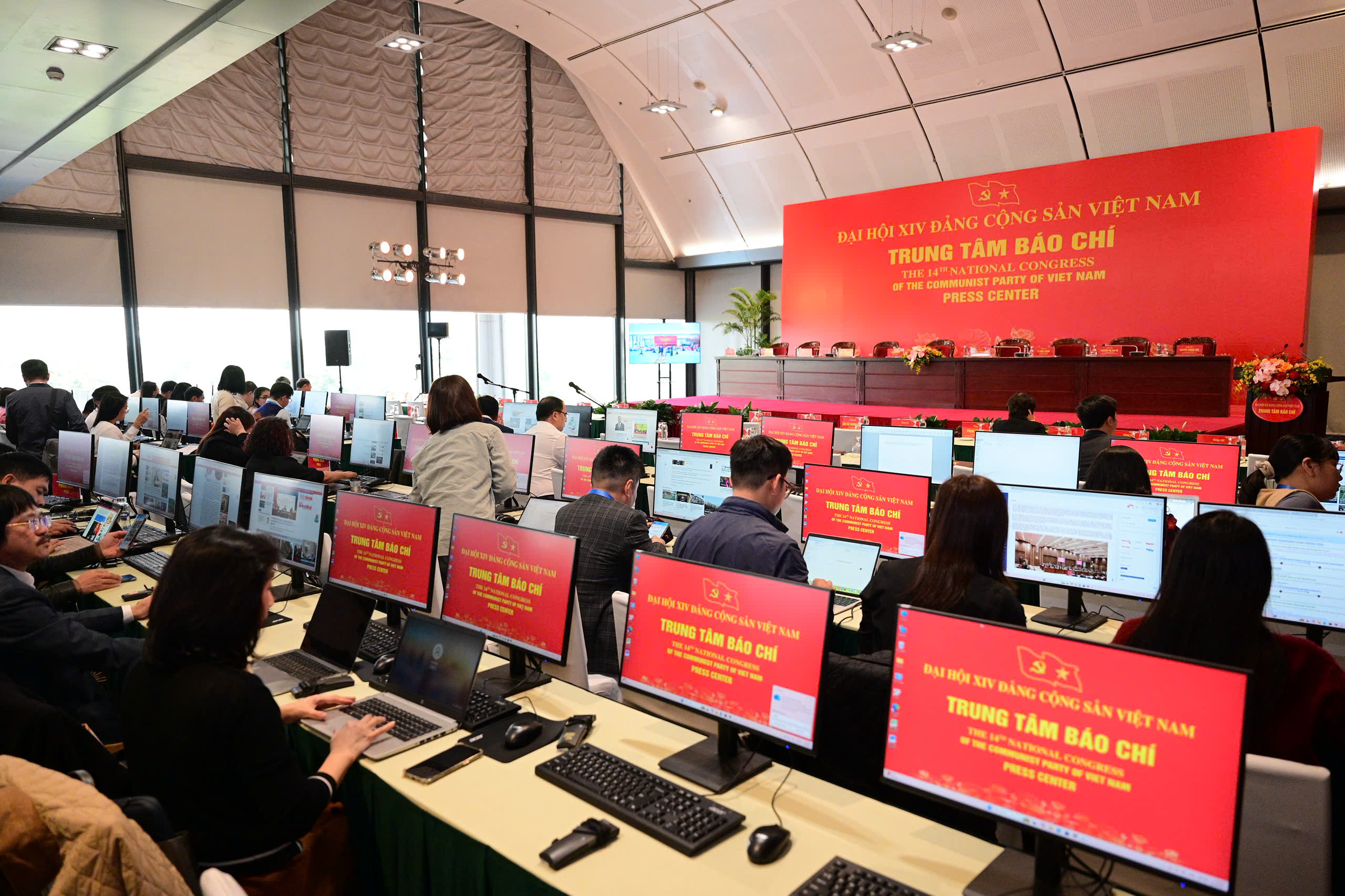 Bồi đắp niềm tin và khát vọng phát triển đất nước phồn vinh, văn minh, hạnh phúc- Ảnh 3.