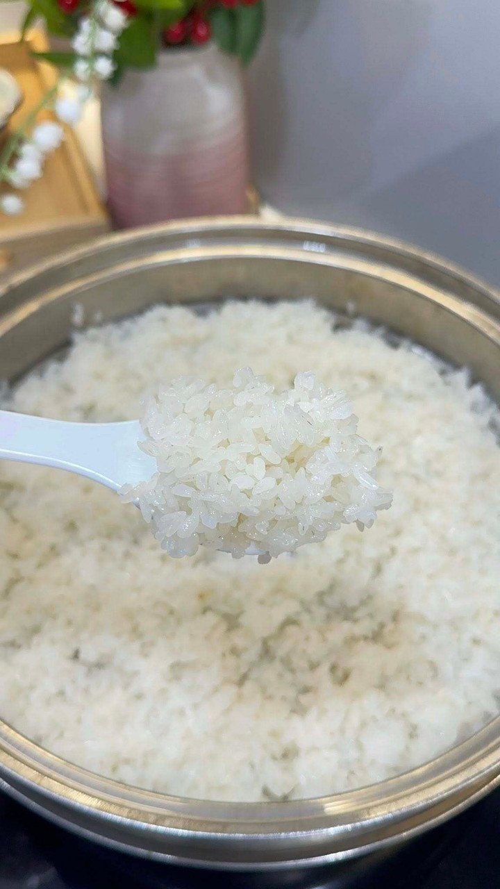 Đảo đều xôi và đồ lần thứ 2 thêm 15 phút. (Ảnh: Hằng Kẹo)