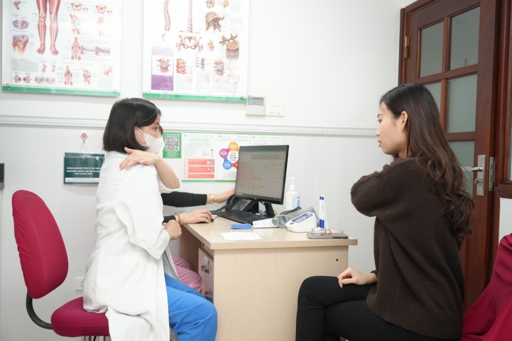 Dân văn phòng khổ vì đau cổ vai gáy: Giải pháp không dùng thuốc - 2