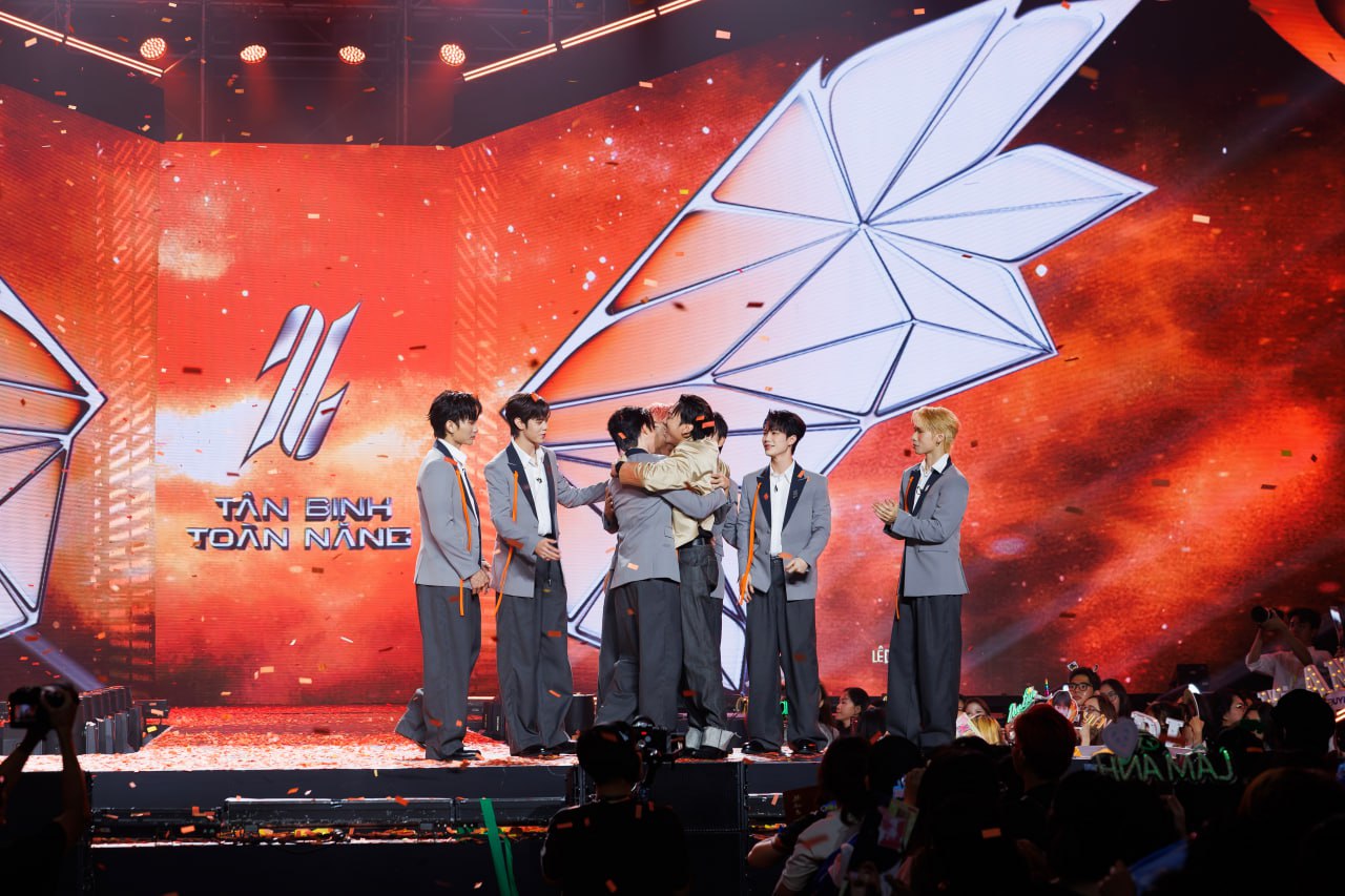 Nhóm nam đầu tiên của show “sống còn” Việt chính thức ra mắt, dân tình “ơn giời nhớ mặt là nhờ quảng cáo Spotify”- Ảnh 3.