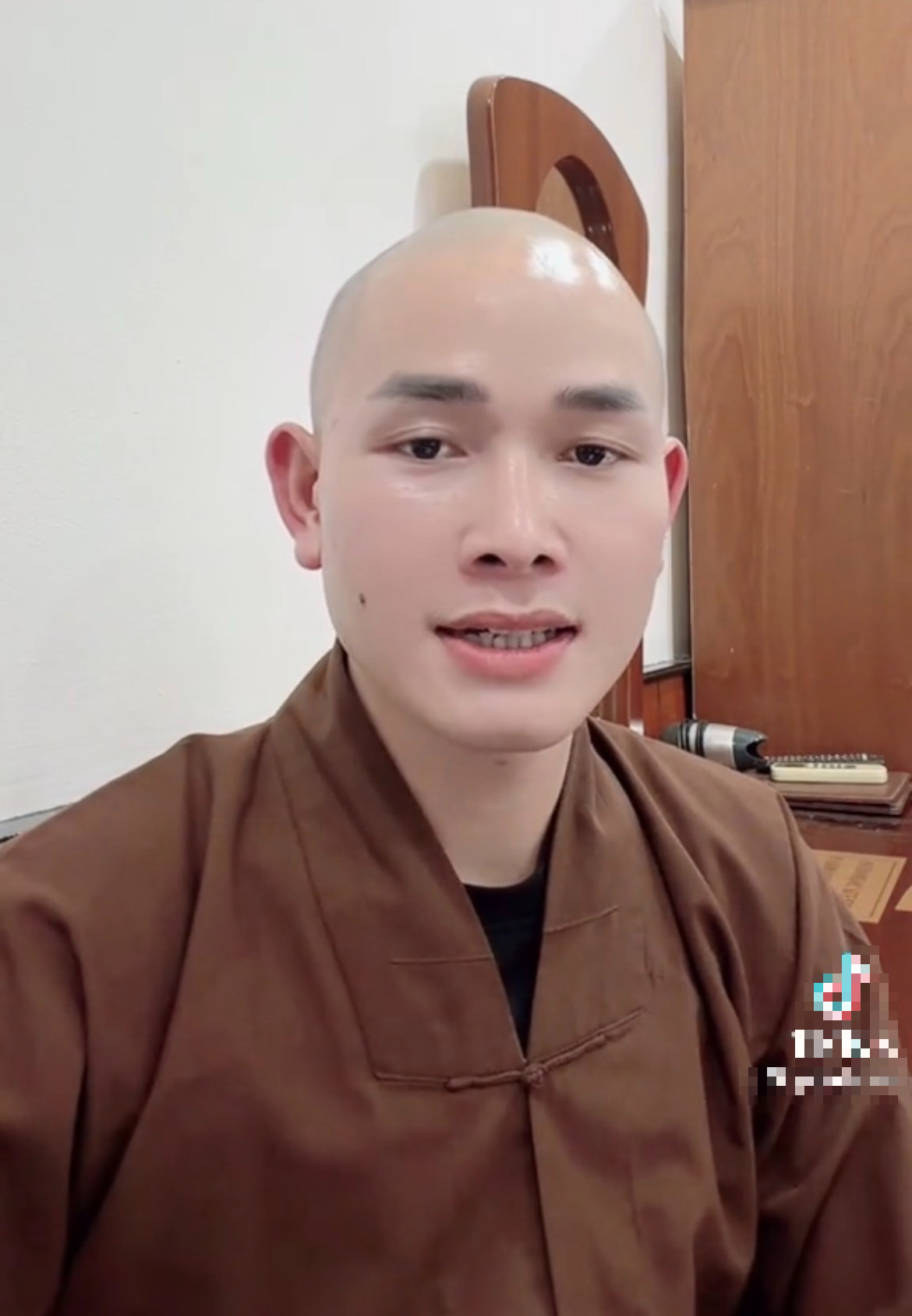 Chủ kênh TikTok Phú Tử có 1,2 triệu người theo dõi xin lỗi, mong được tha thứ- Ảnh 2.