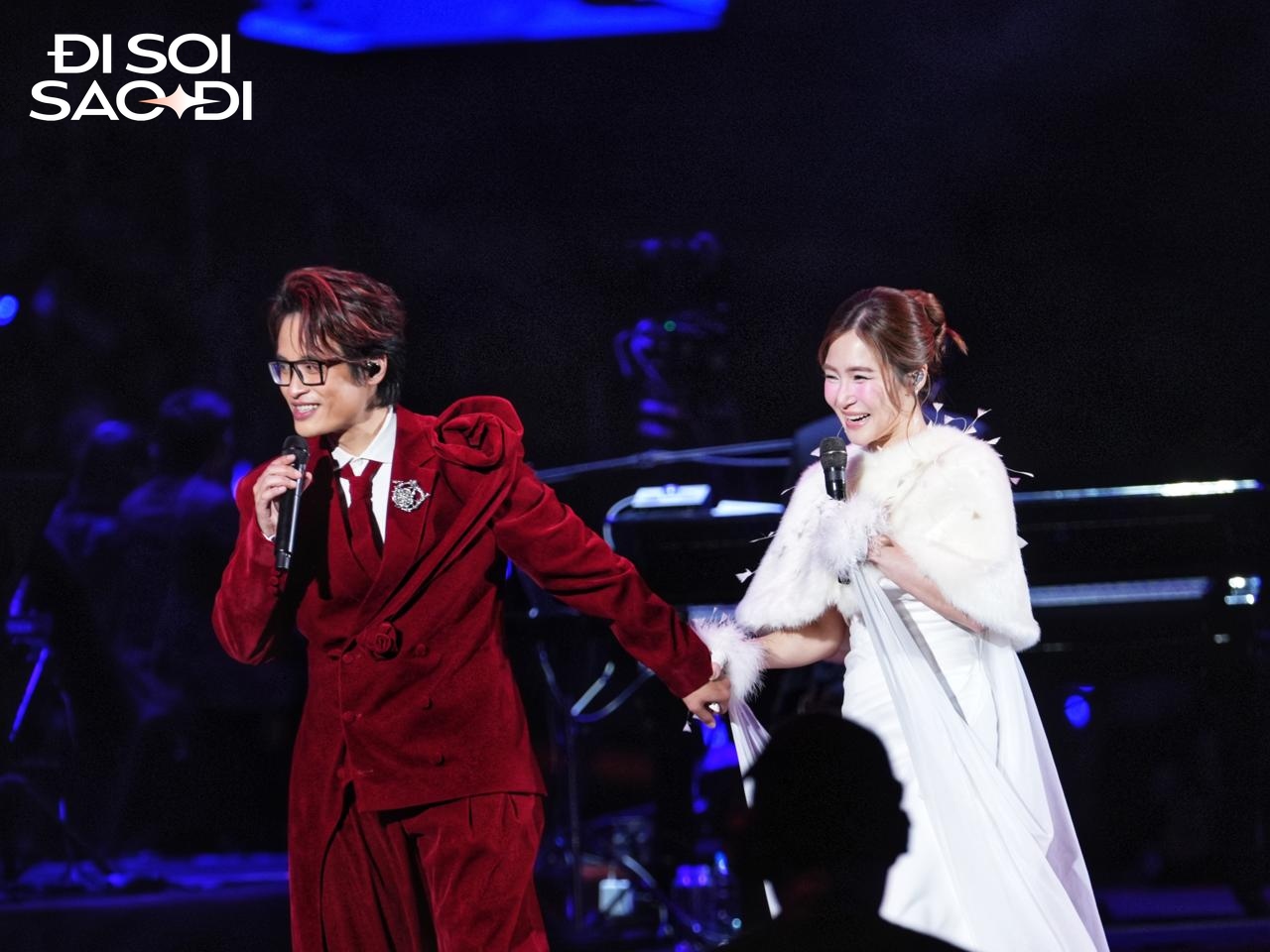 Khoảnh khắc Hà Anh Tuấn quỳ gục trên sân khấu- Ảnh 5.