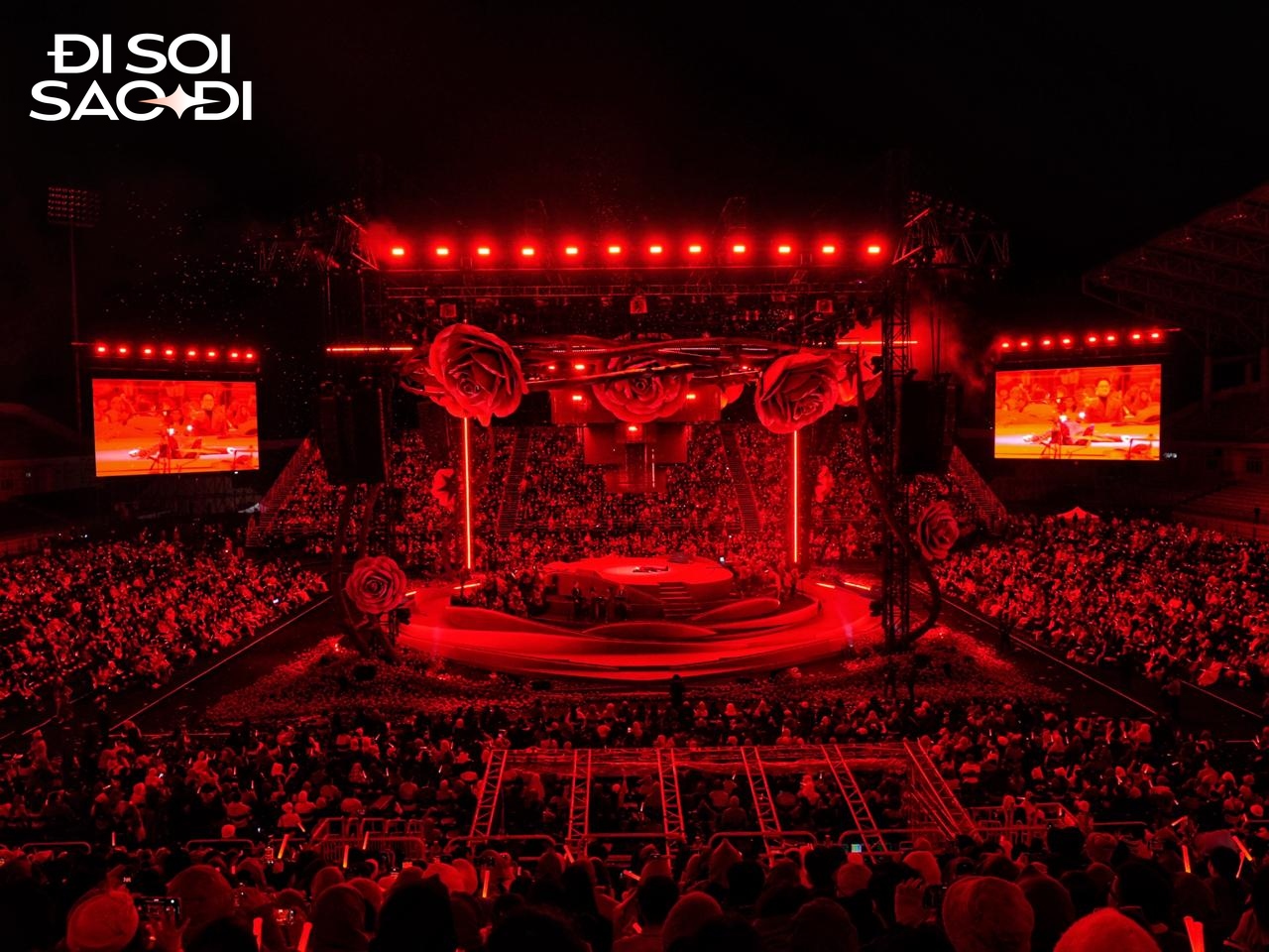 Khoảnh khắc Hà Anh Tuấn quỳ gục trên sân khấu- Ảnh 9.