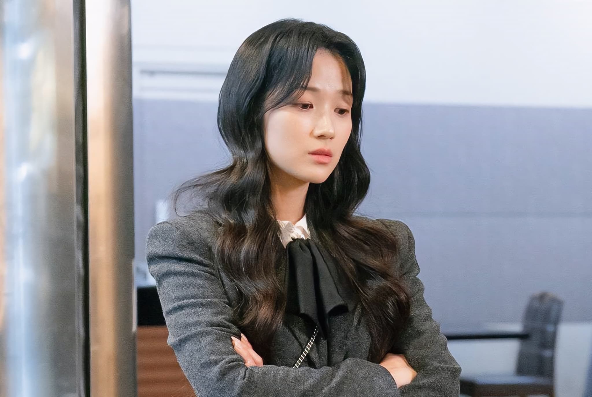 Ở đâu ra phim Hàn dở khủng khiếp thế này: Nữ chính không xứng làm mỹ nhân, báo hại rating thấp nhất lịch sử- Ảnh 2.