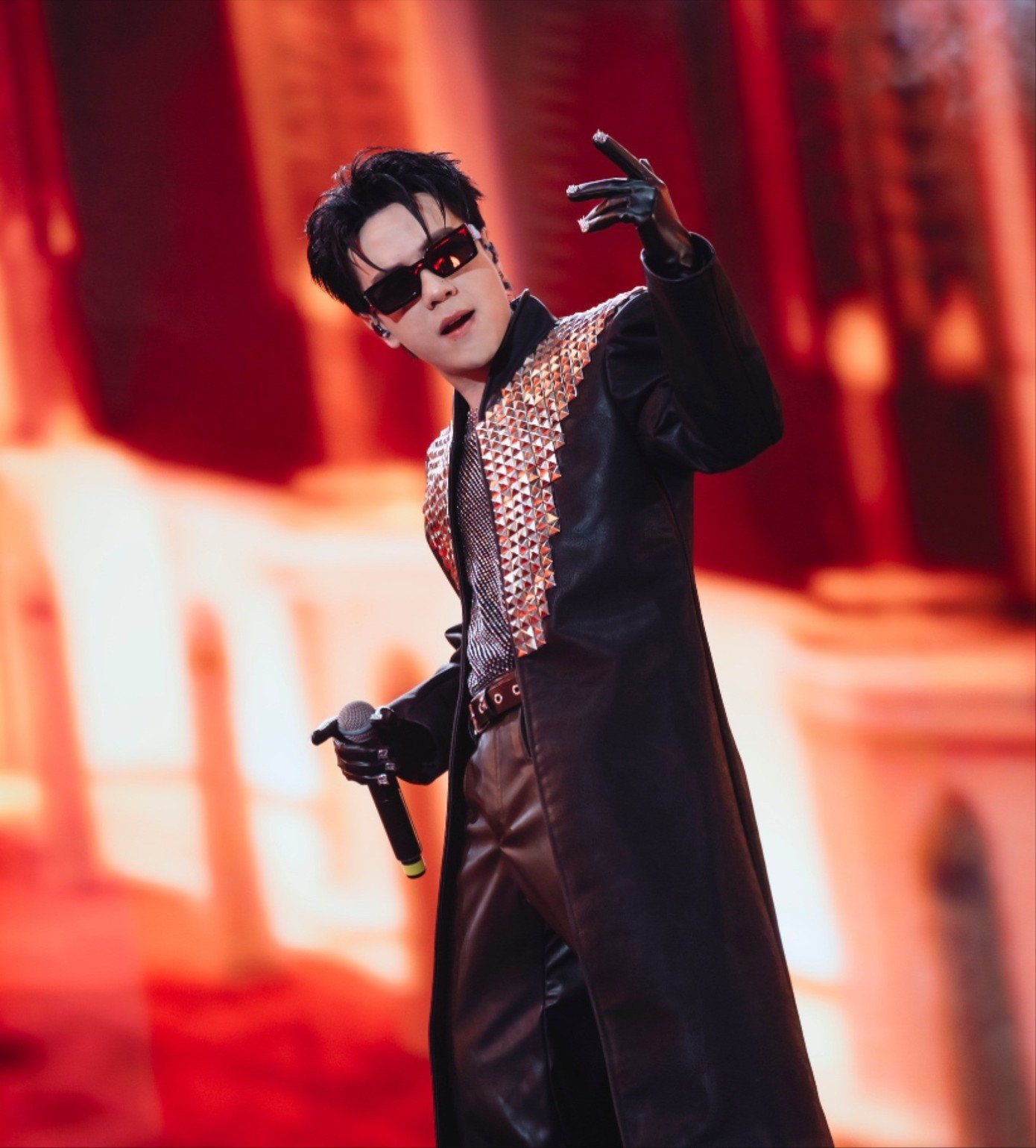 Thông báo gây bùng nổ của Hieuthuhai trong đêm nhạc dài 6 tiếng ở Đông Anh - 21