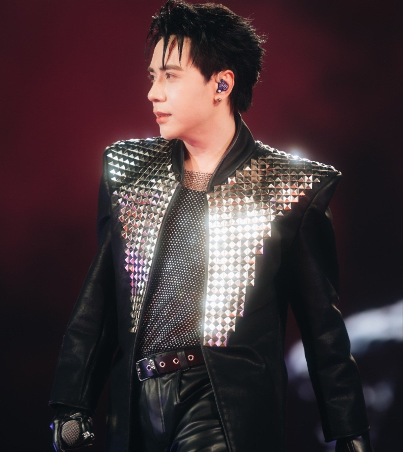 Thông báo gây bùng nổ của Hieuthuhai trong đêm nhạc dài 6 tiếng ở Đông Anh - 22