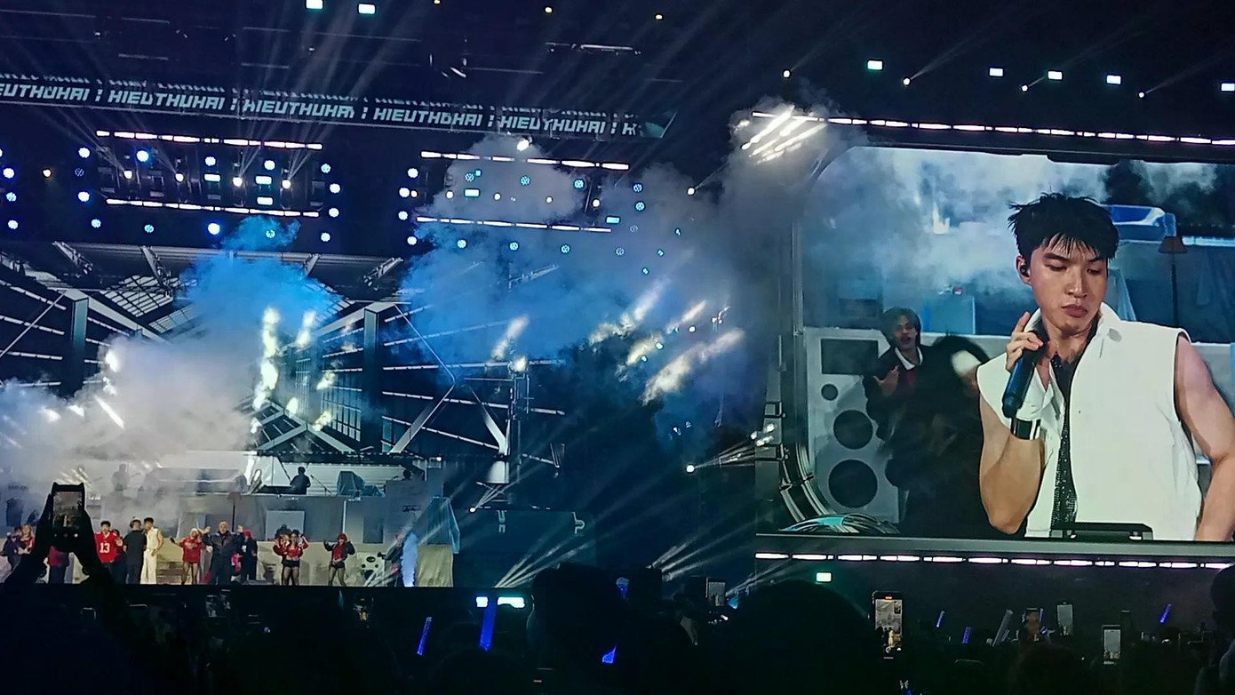Thông báo gây bùng nổ của Hieuthuhai trong đêm nhạc dài 6 tiếng ở Đông Anh - 30