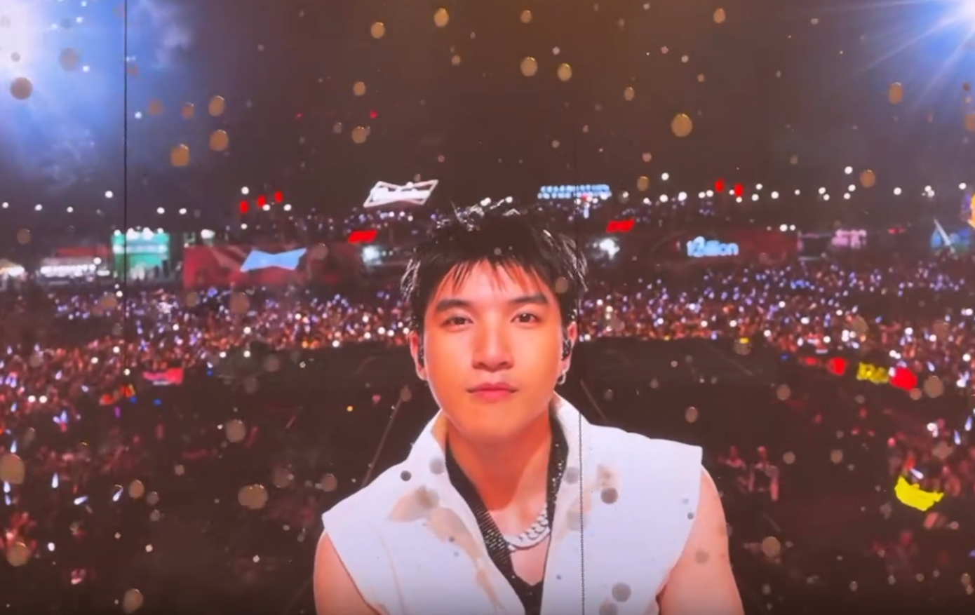 Sân khấu trình diễn live của Hieuthuhai.