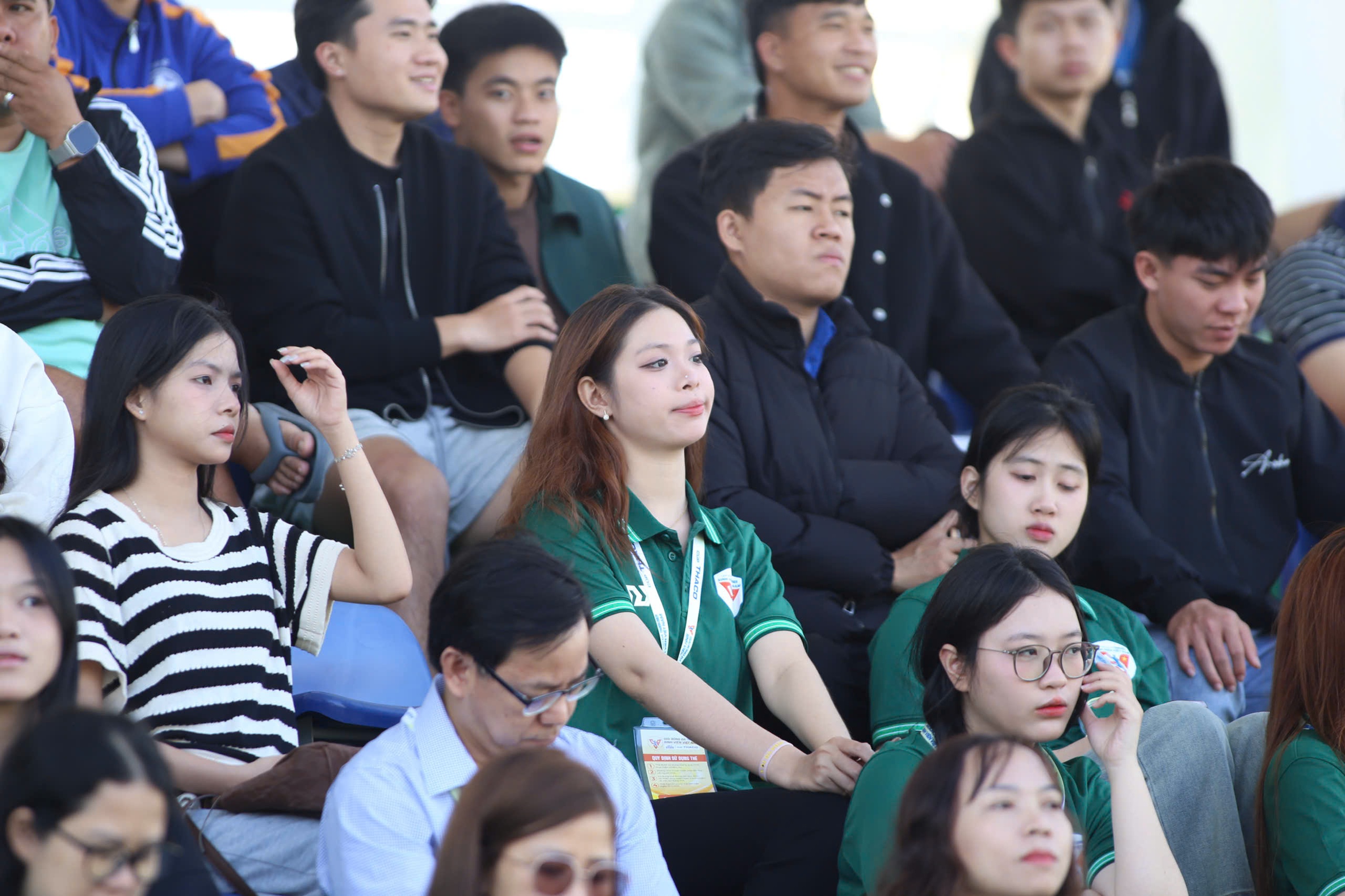 Khai mạc khu vực Duyên hải miền Trung: Lan tỏa không chỉ tình yêu bóng đá...- Ảnh 8.