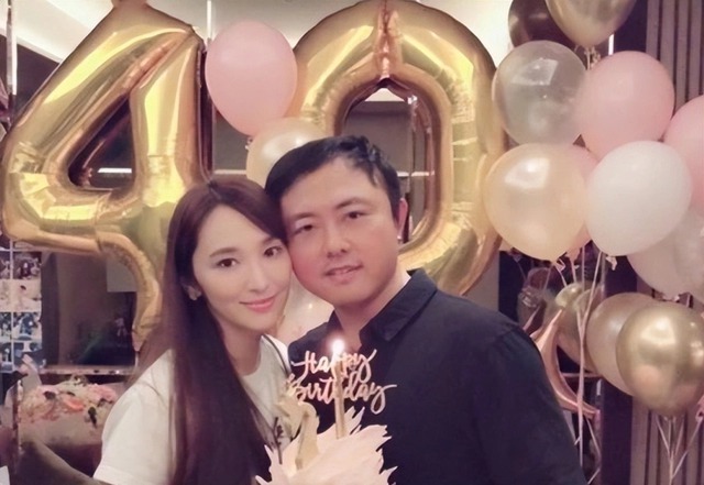 Kiều nữ sinh 4 con cho đại gia vỡ mộng: Bạn trai trốn truy nã, mẹ chồng hờ bị bắt ở nước ngoài- Ảnh 3.