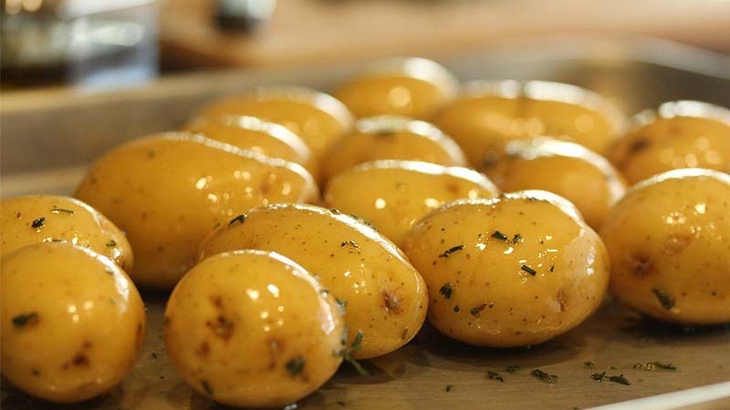 Đến ạ người nào cho 5 thứ này vào lò vi sóng, khác nào 