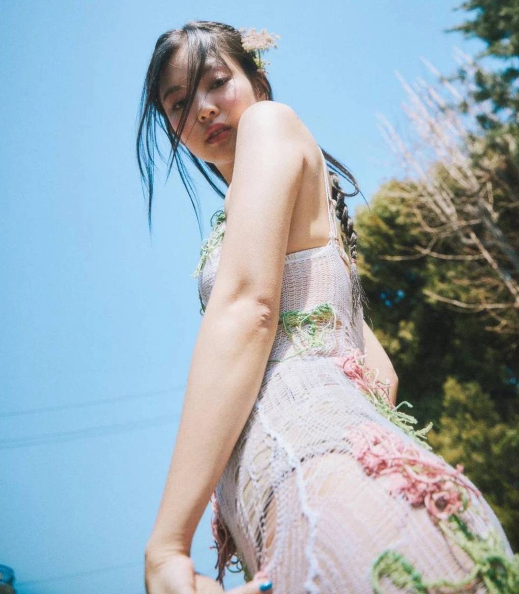 Jennie gây tranh cãi khi đón tuổi 30 bằng bộ ảnh và bữa tiệc táo bạo - 2