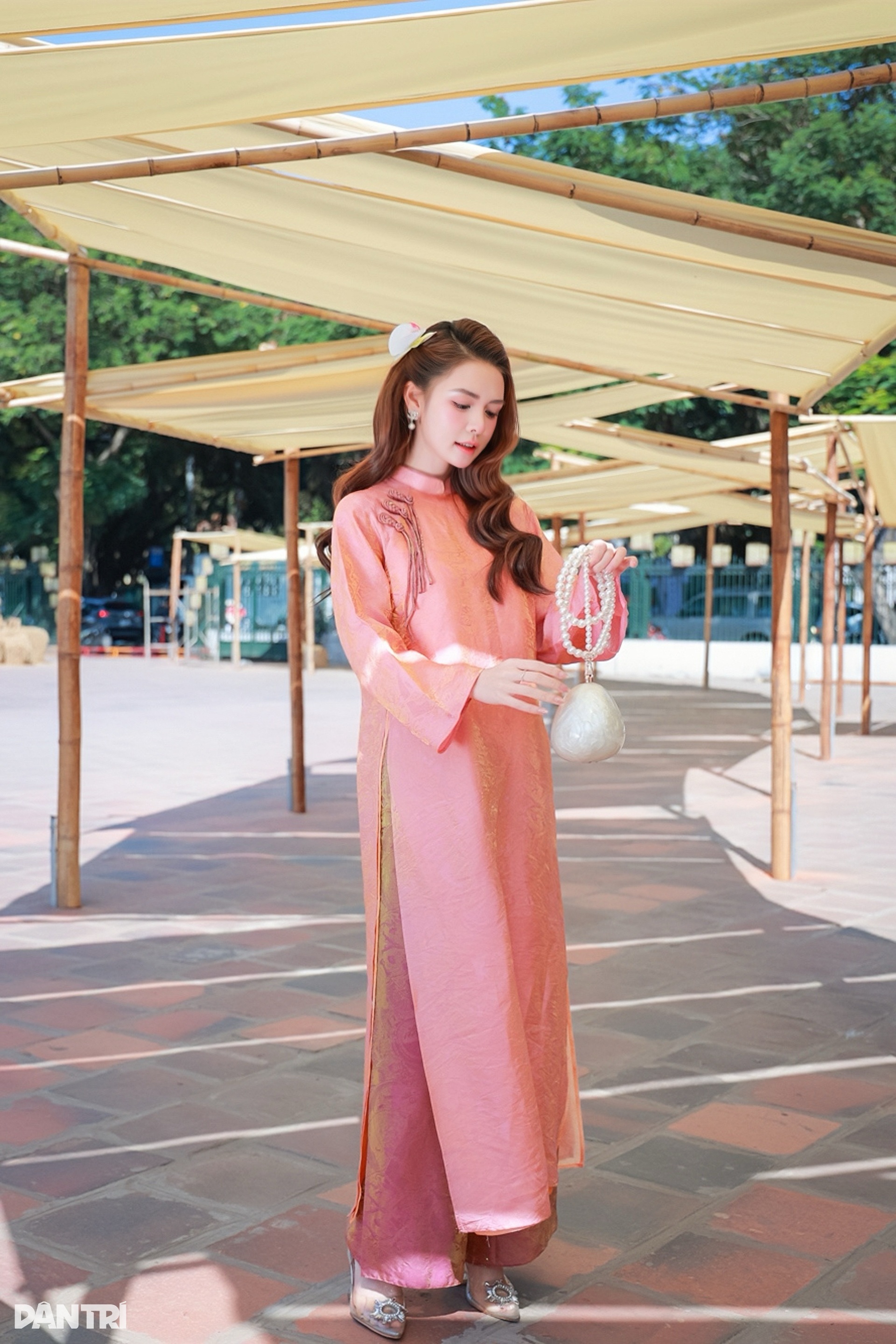 Nữ diễn viên xinh đẹp phim giờ vàng VTV gợi ý cách chọn áo dài mặc Tết 2026 - 4